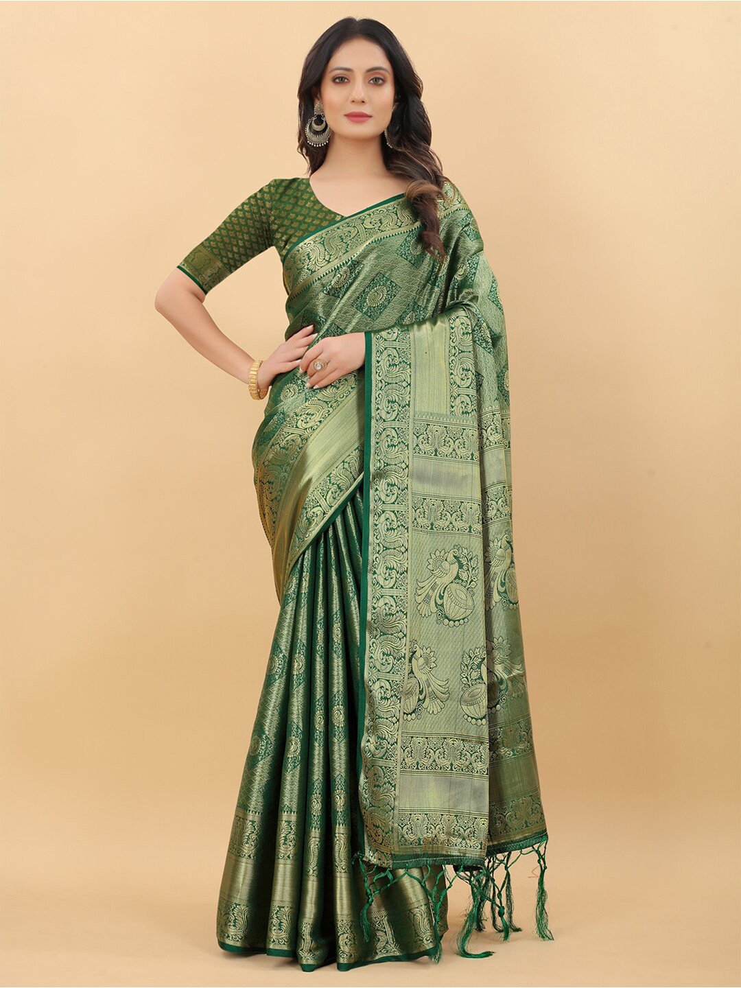 

LINARO LIFESTYLES Green & Gold-Toned Woven Design Zari Pure Silk Banarasi Saree