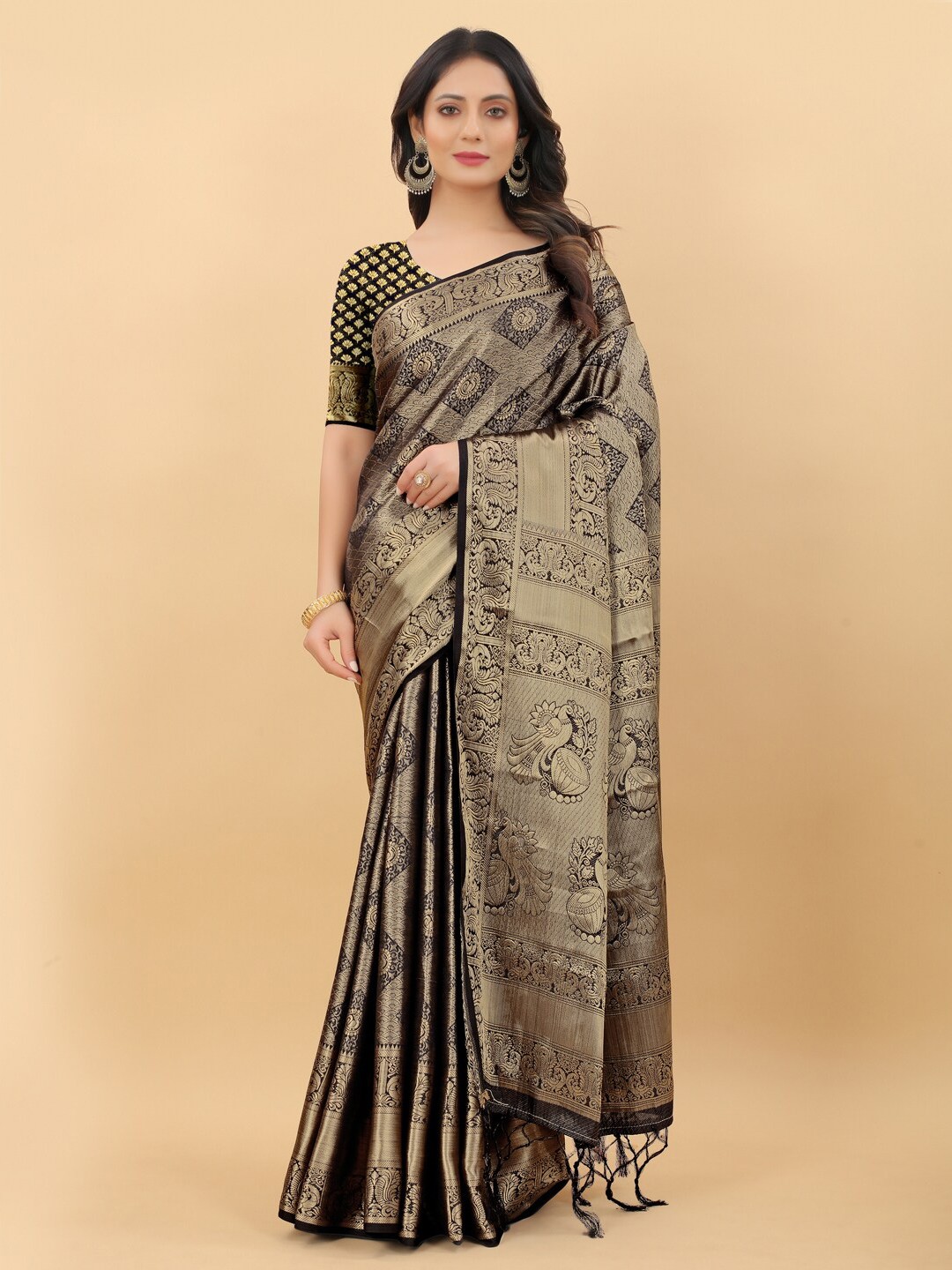 

LINARO LIFESTYLES Black & Gold-Toned Woven Design Zari Pure Silk Banarasi Saree