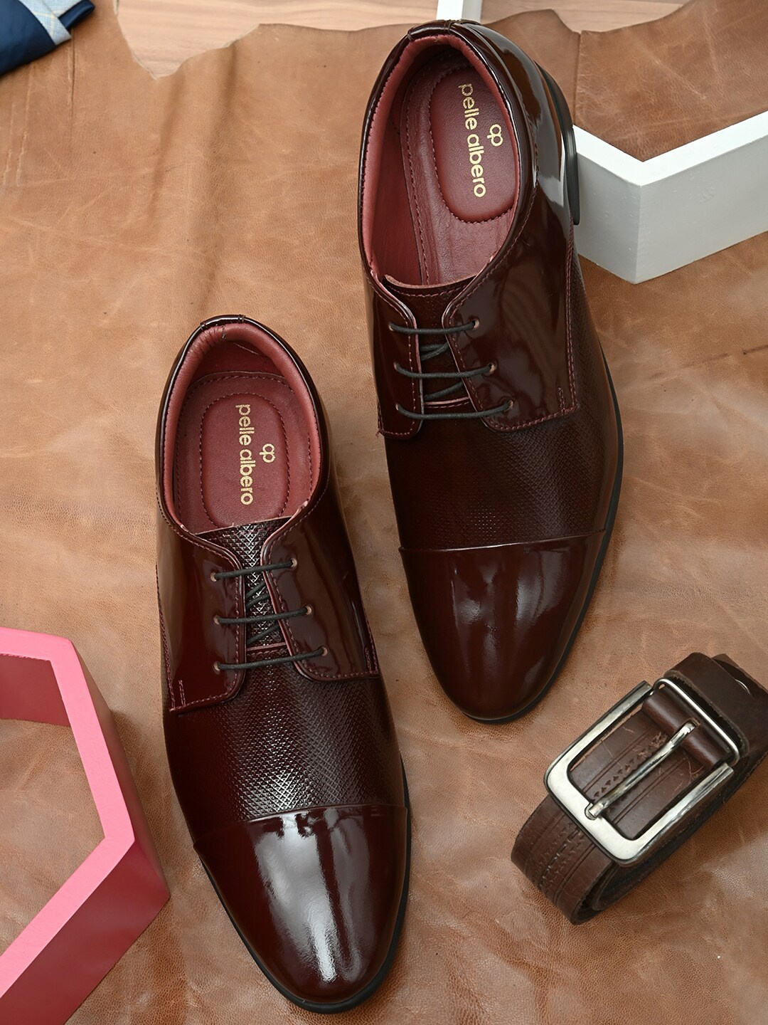 

pelle albero Men Maroon Solid Leather Formal Derbys