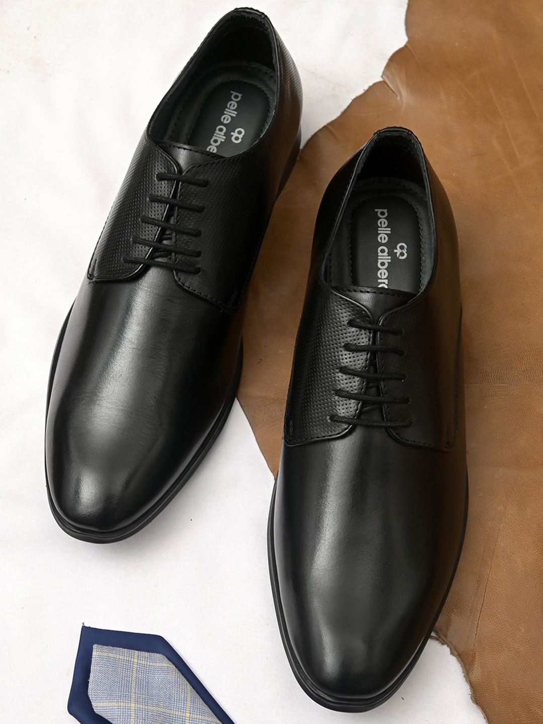 

pelle albero Men Black Solid Formal Derbys