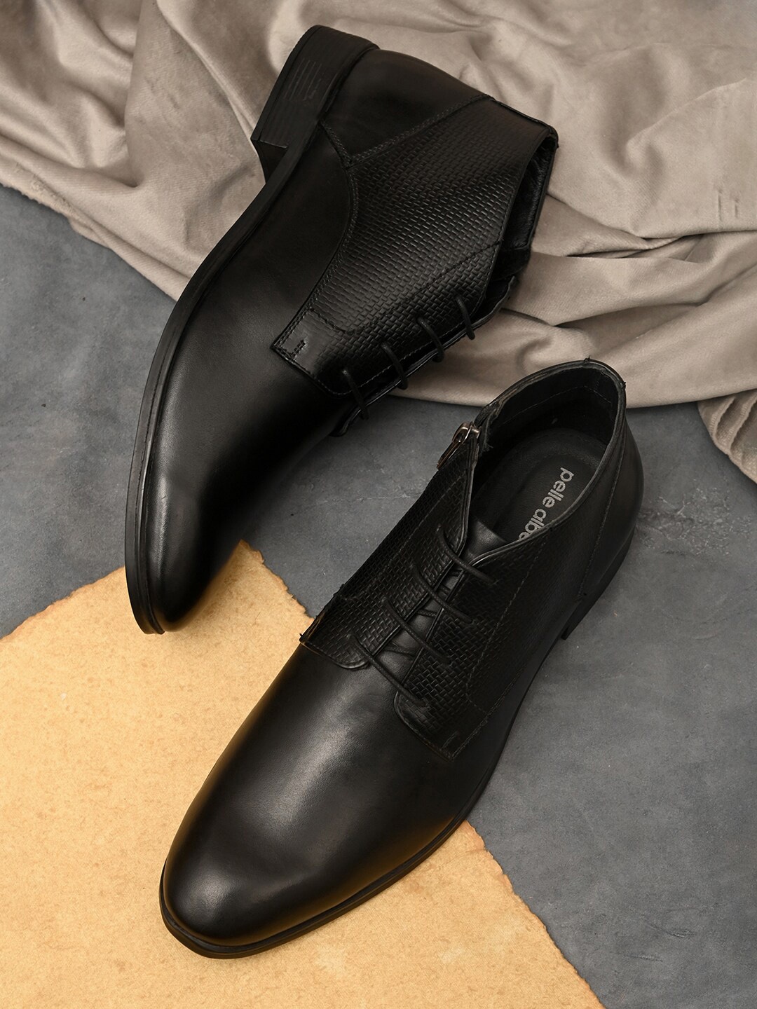 

pelle albero Men Black Solid Leather Formal Derbys