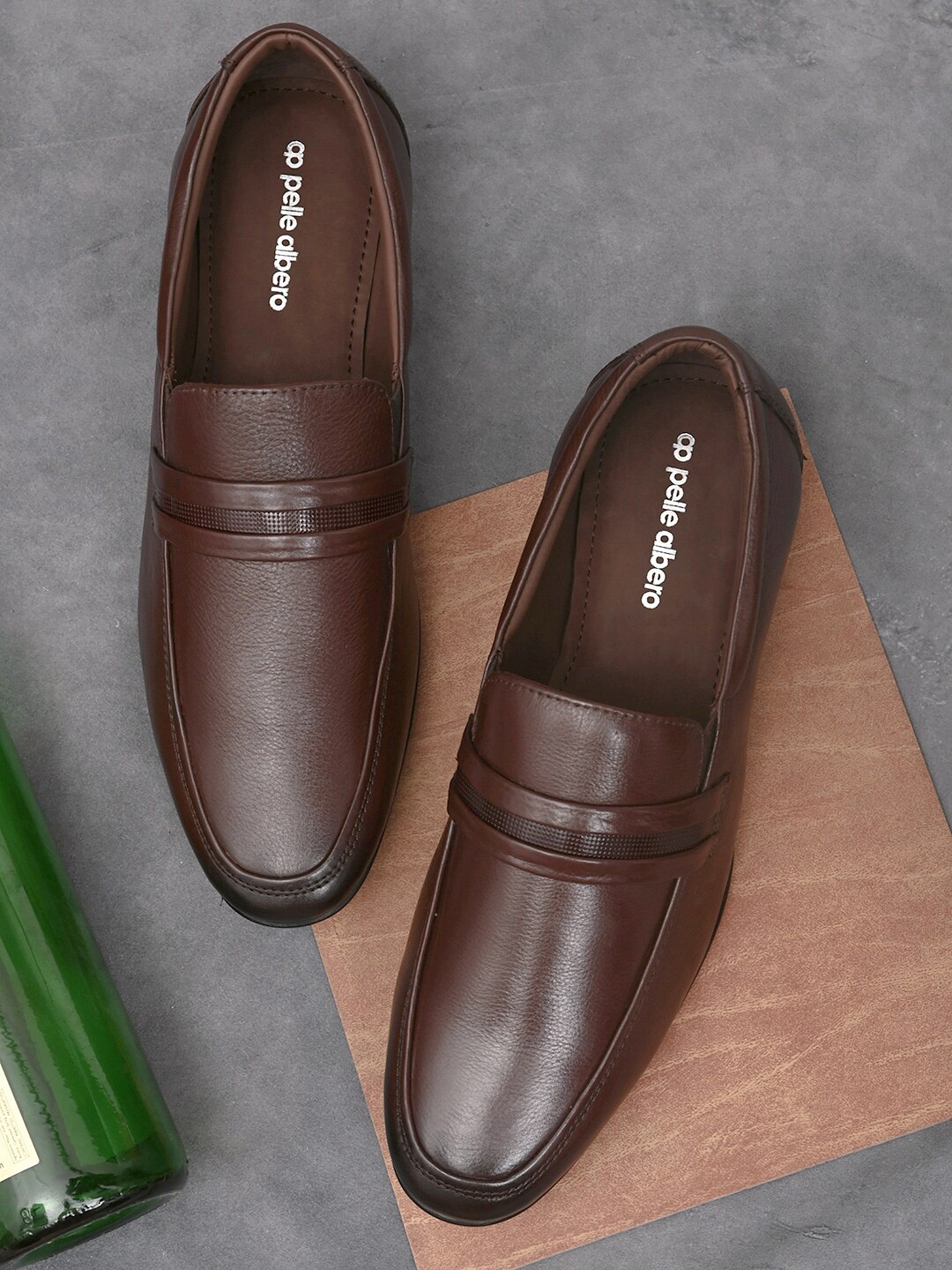 

pelle albero Men Brown Solid Leather Formal Loafers