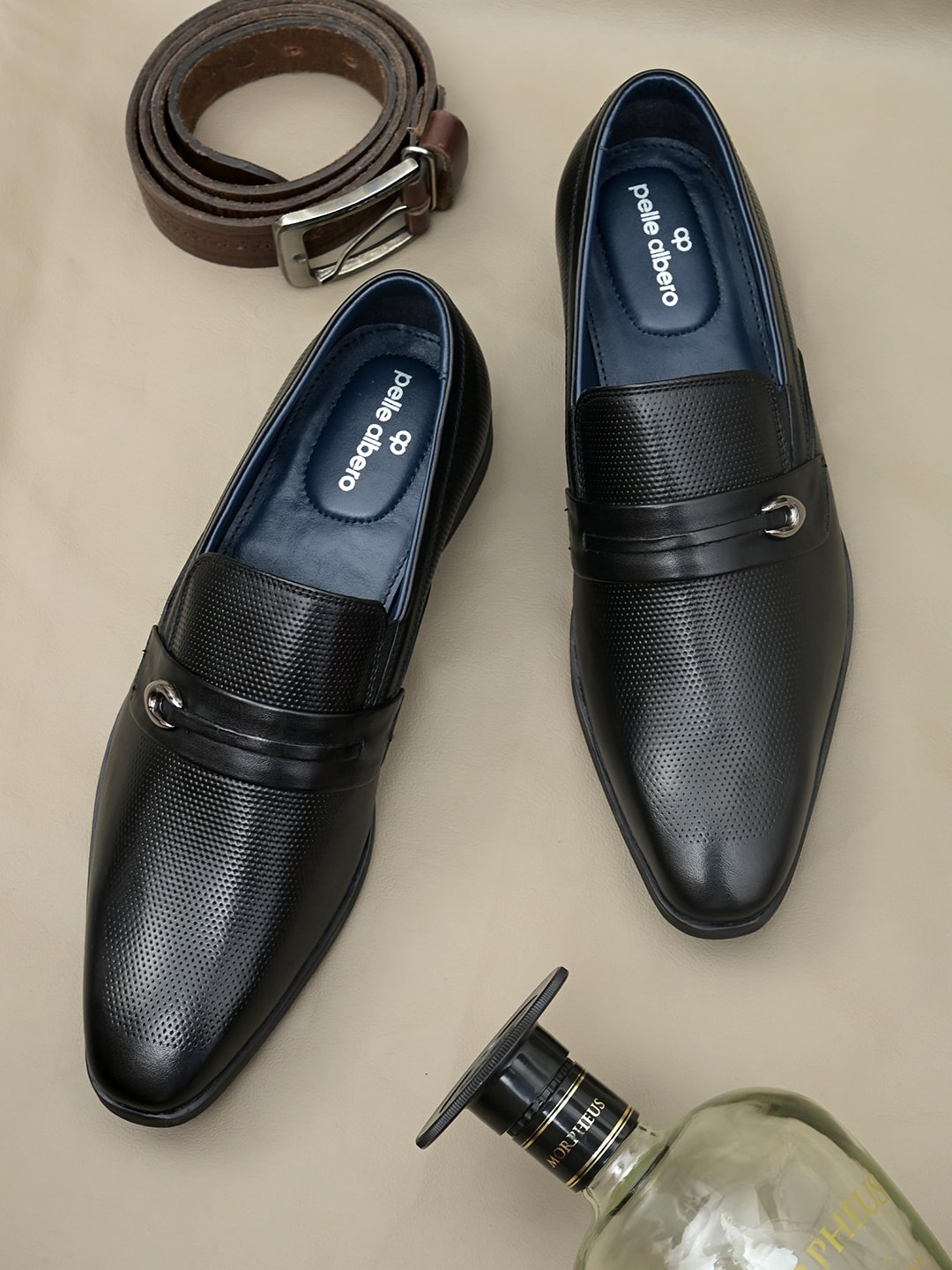 

pelle albero Men Black Solid Leather Formal Slip On Shoes