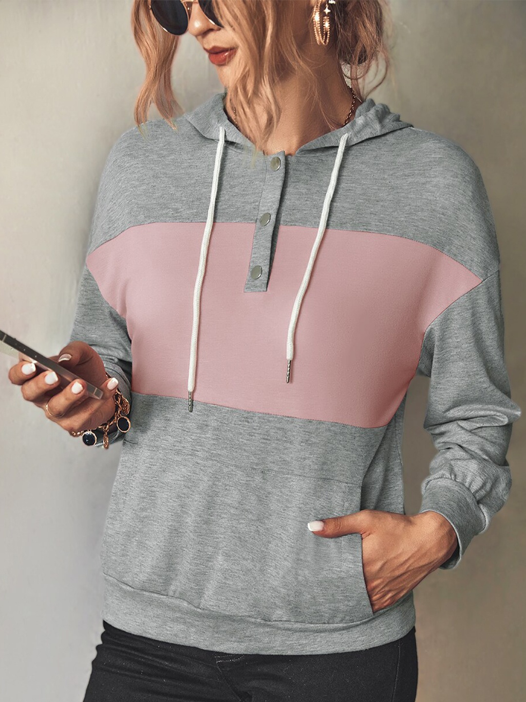 

BoStreet Women Grey Colourblocked Sweatshirt
