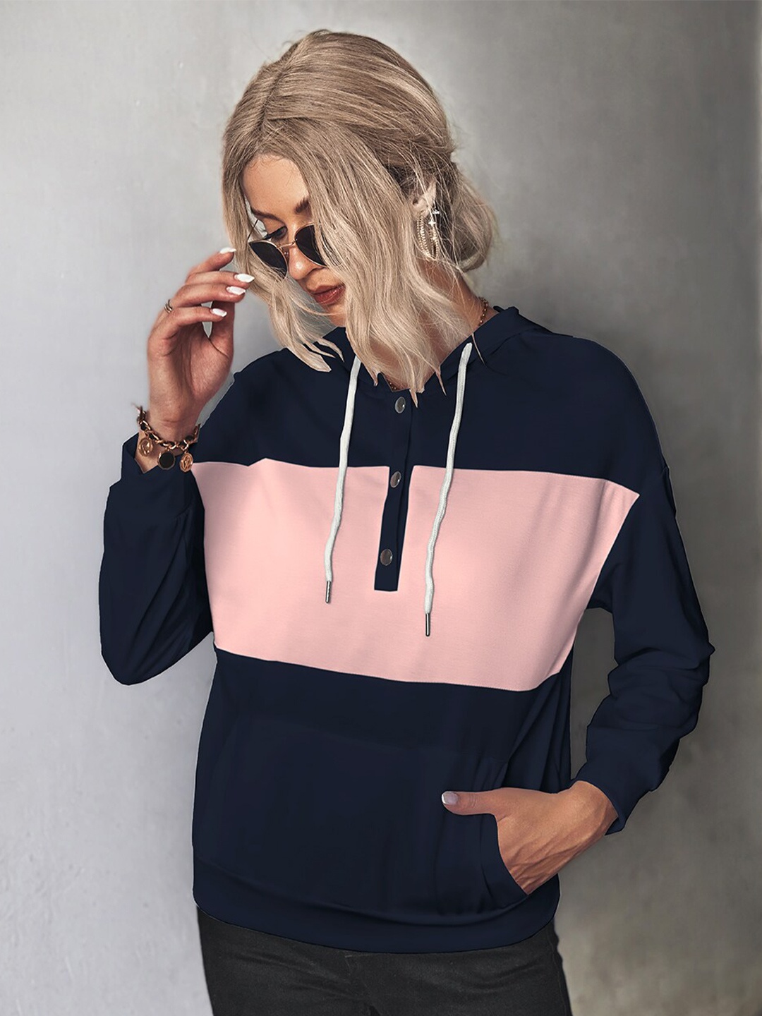 

BoStreet Women Navy Blue Colourblocked Hooded Sweatshirt