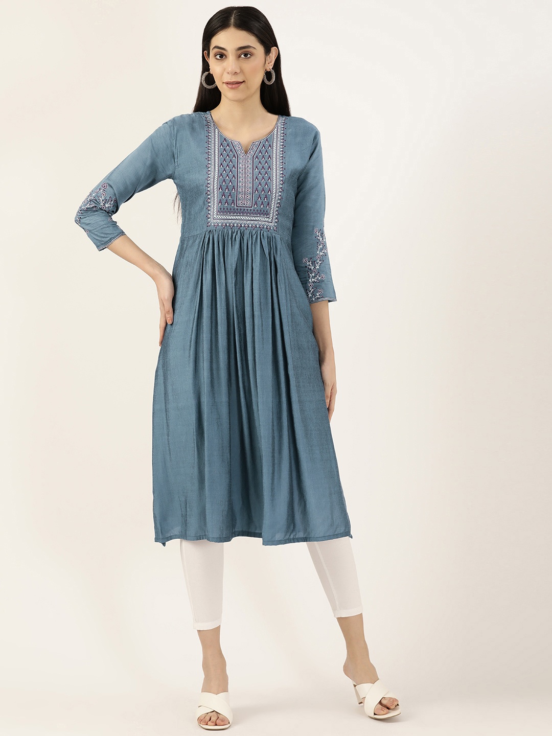 

SWAGG INDIA Women Blue Ethnic Motifs Embroidered Kurta