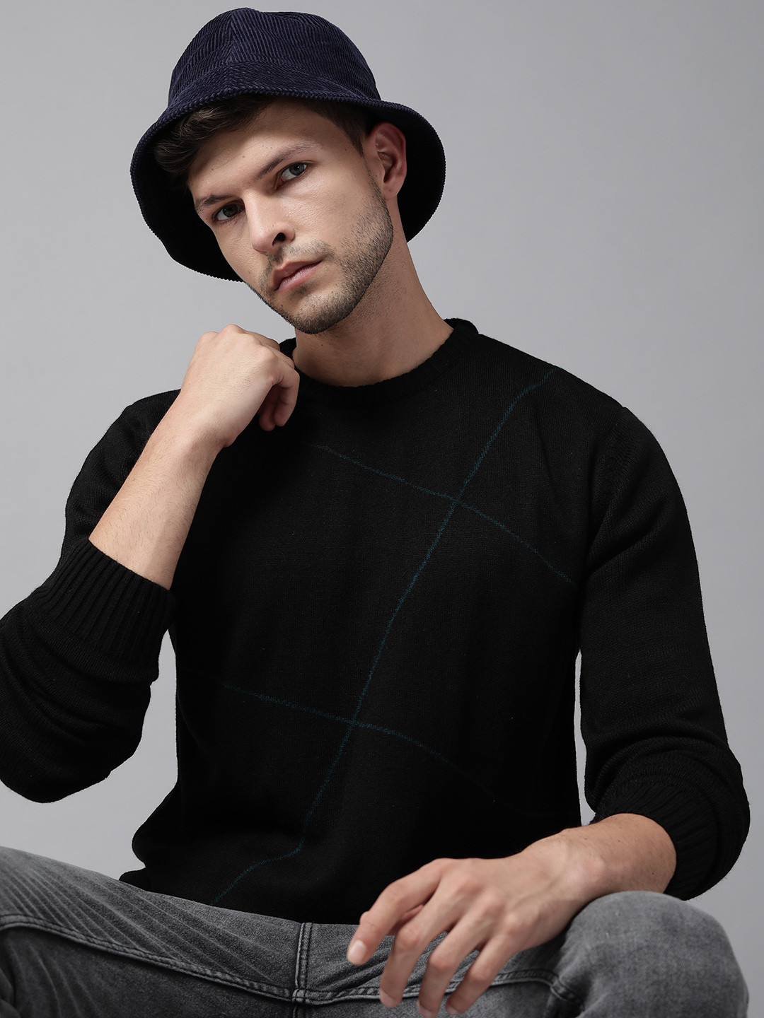 

Roadster Men Black Pullover