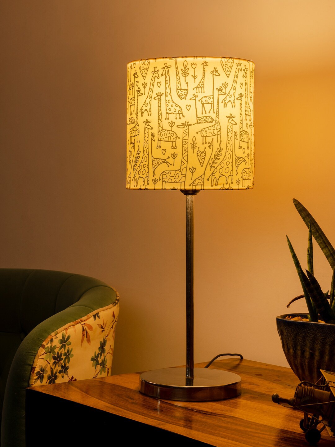 

green girgit Beige Printed Table Lamp