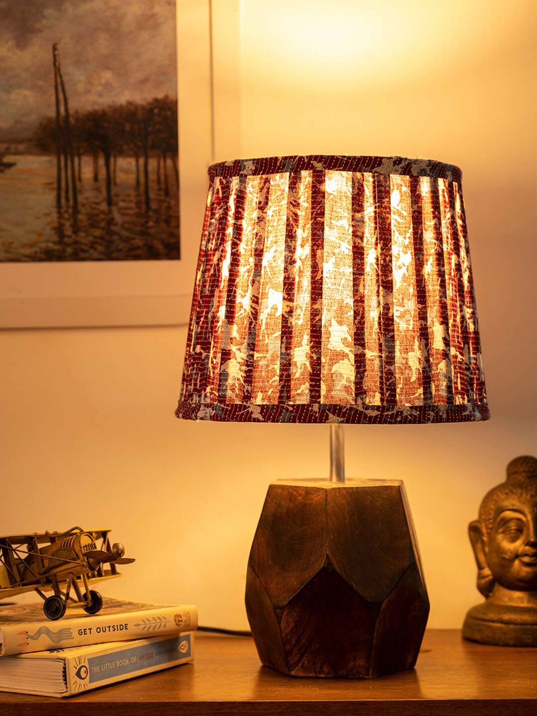 

green girgit Maroon Printed Wooden Table Lamp With Shade