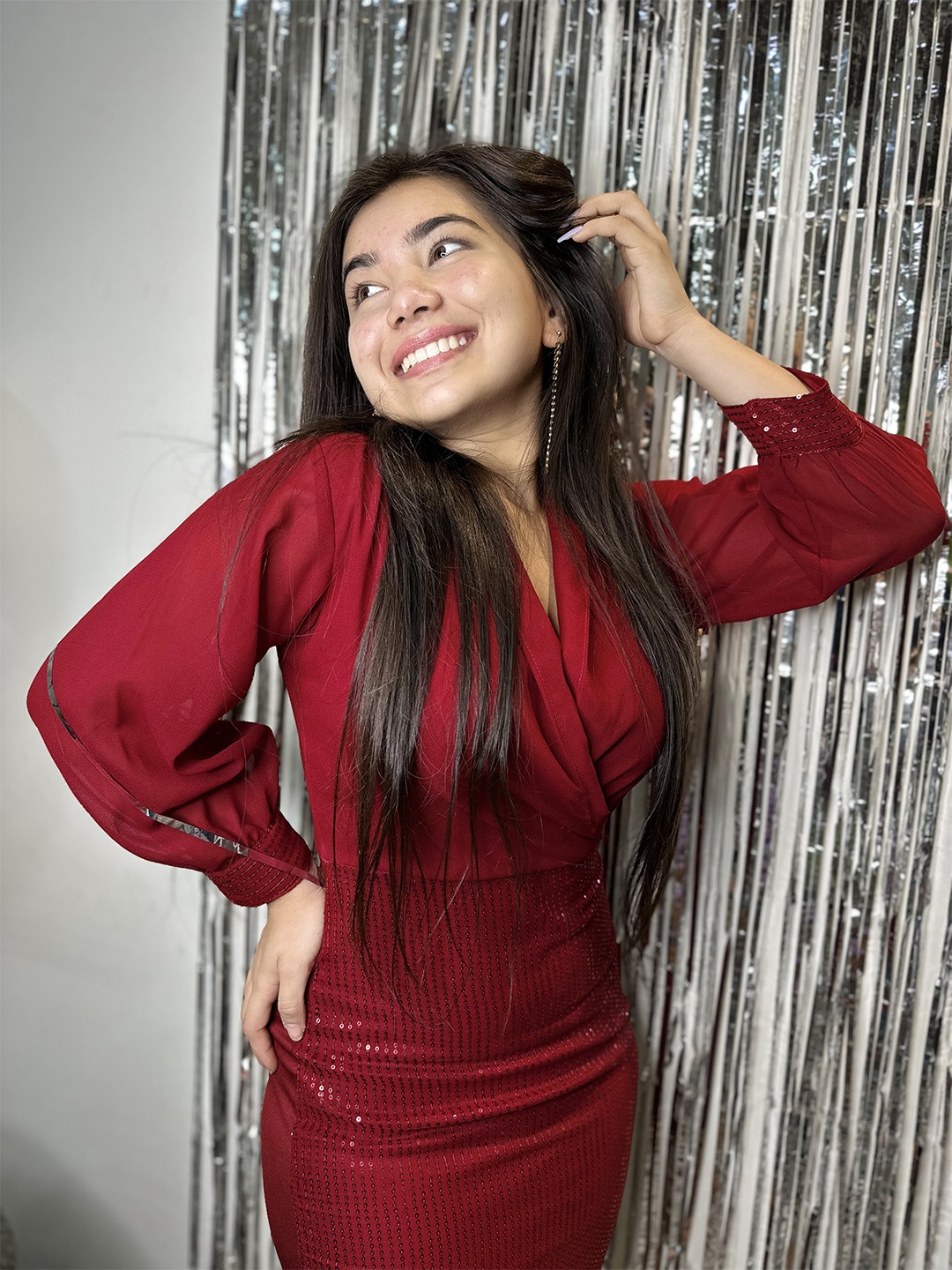 

SASSAFRAS Women Maroon Solid Shimmer & Sequin Dress