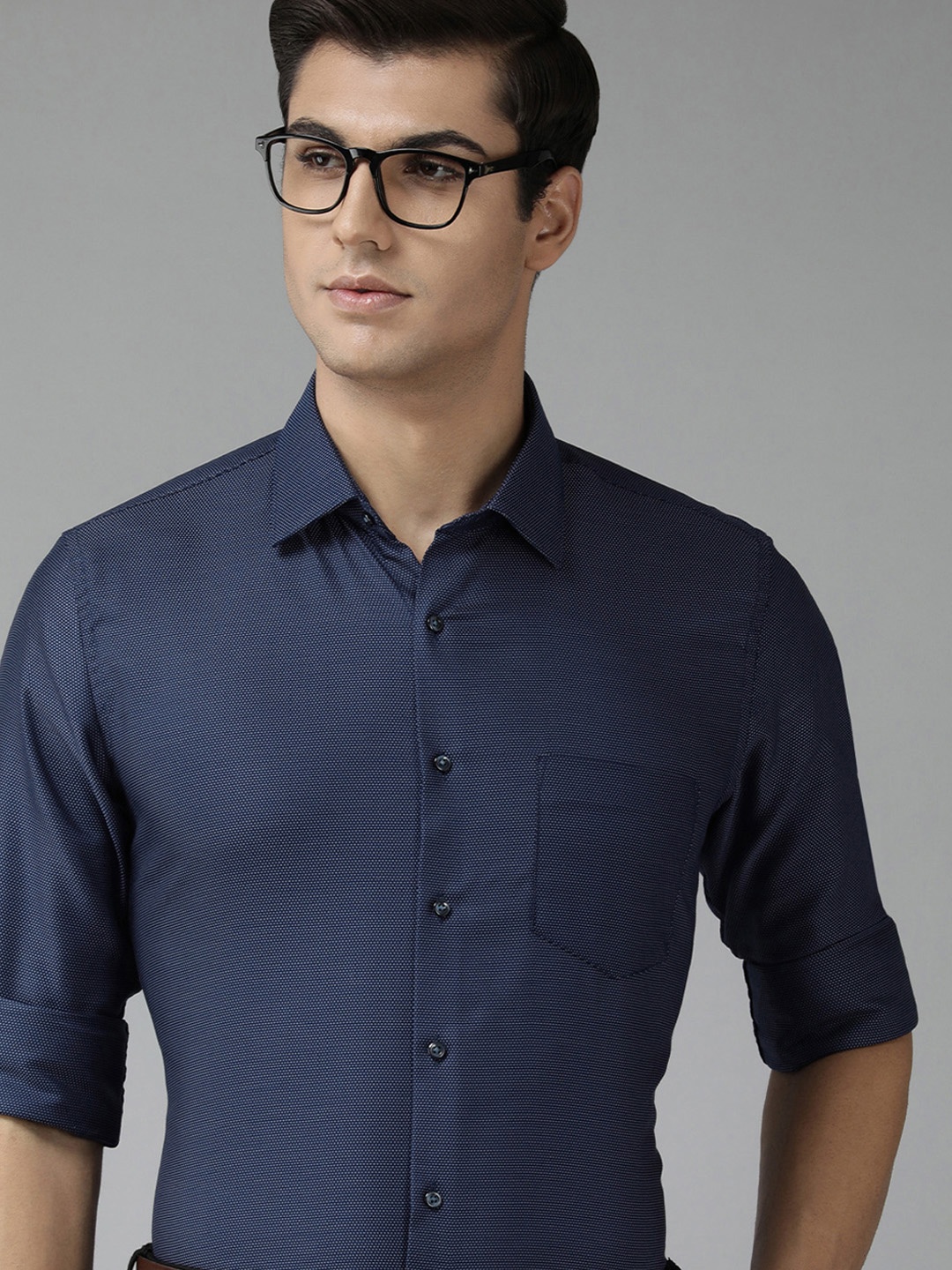 

Van Heusen Men Navy Blue Slim Fit Textured Pure Cotton Formal Shirt