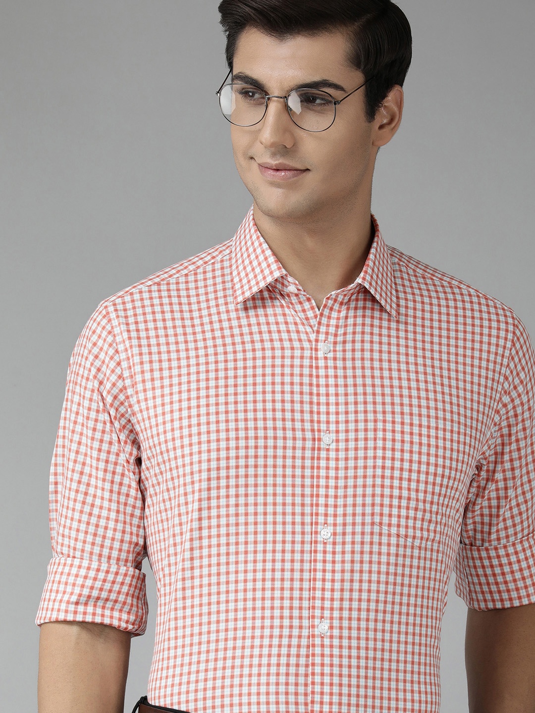 

Van Heusen Men Red Custom Fit Tartan Checks Opaque Pure Cotton Semiformal Shirt