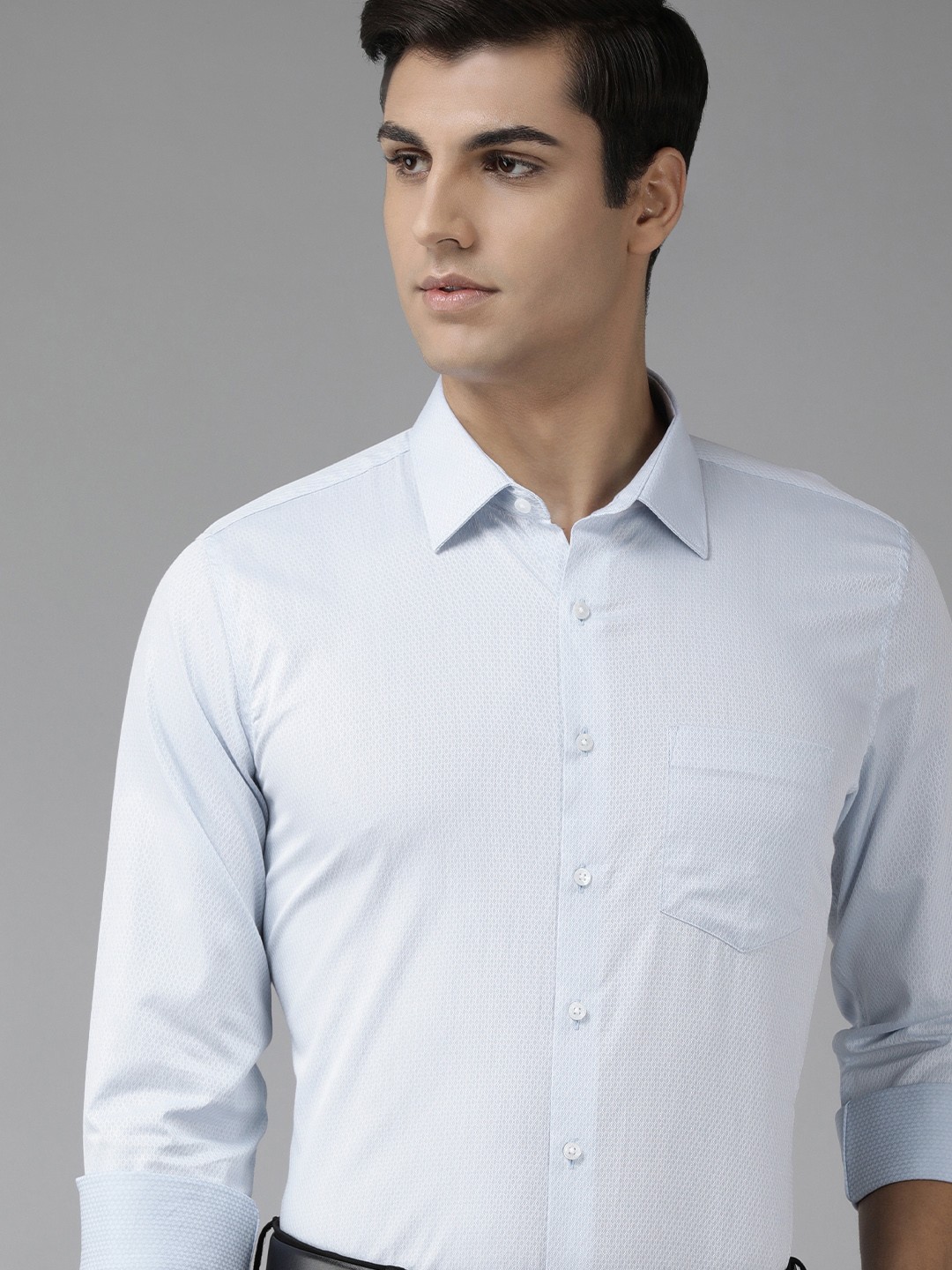 

Van Heusen Men Blue Slim Fit Printed Pure Cotton Formal Shirt