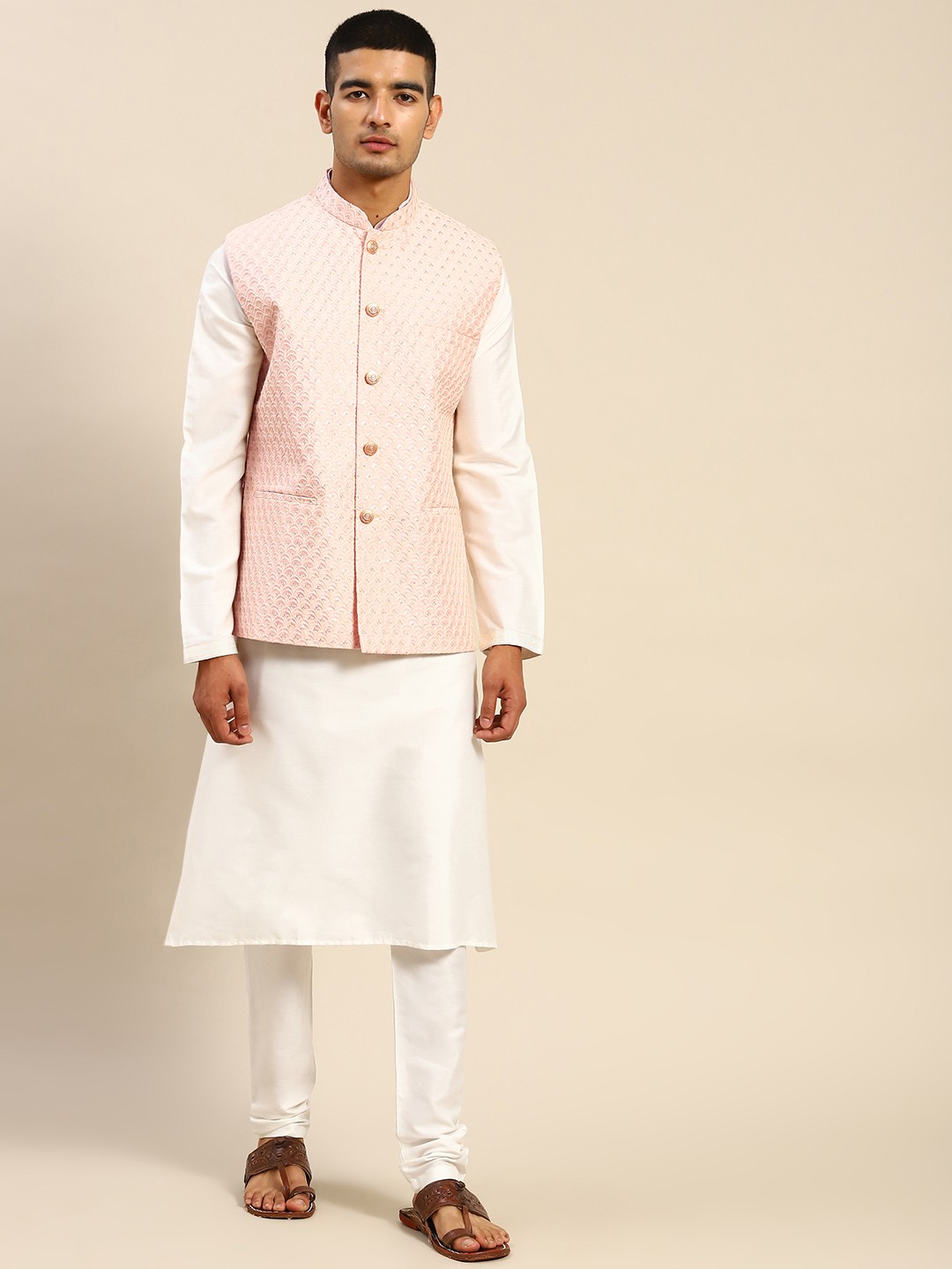 

RAJUBHAI HARGOVINDAS Men White Embroidered Pure Silk Kurta With Churidar & Nehru Jacket