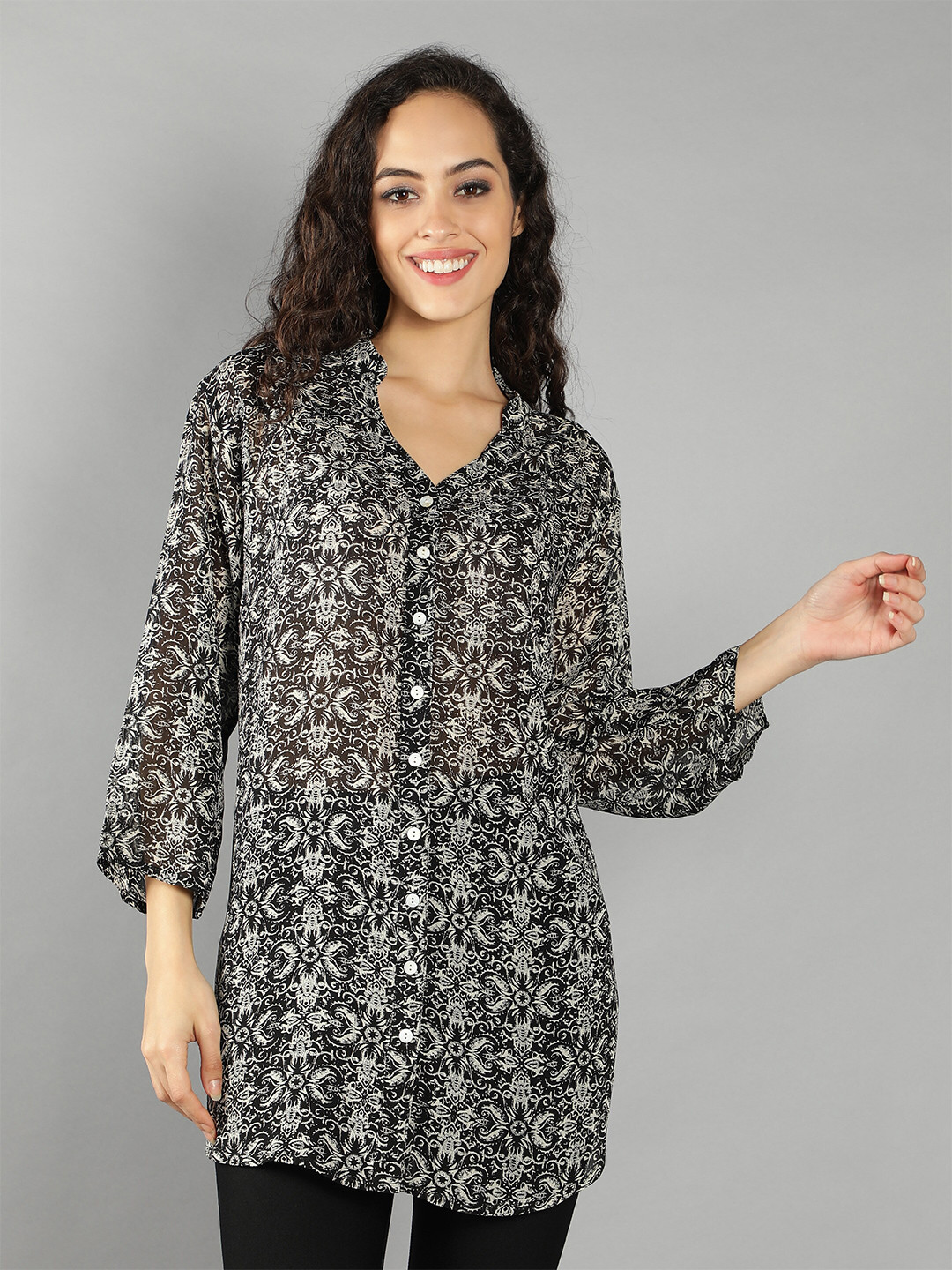 

DEBONATELLA Women Black Comfort Floral Printed Casual Shirt