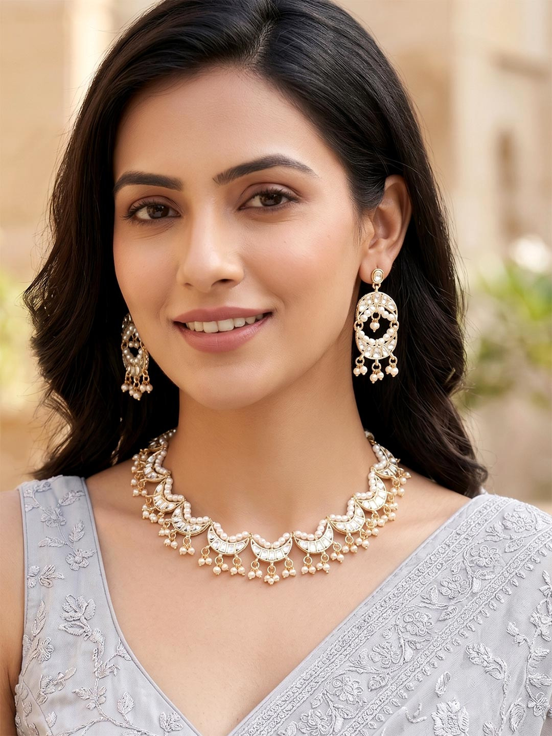 KARATCART Gold-Plated Moon Shaped White Kundan Necklace Set