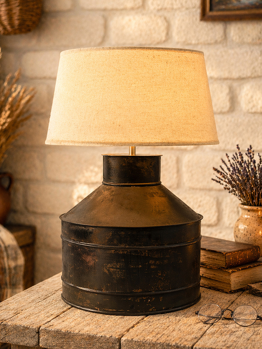 Homesake Rustic Warm Yellow Metal Bell Solid High Quality Electrical Table Lamps