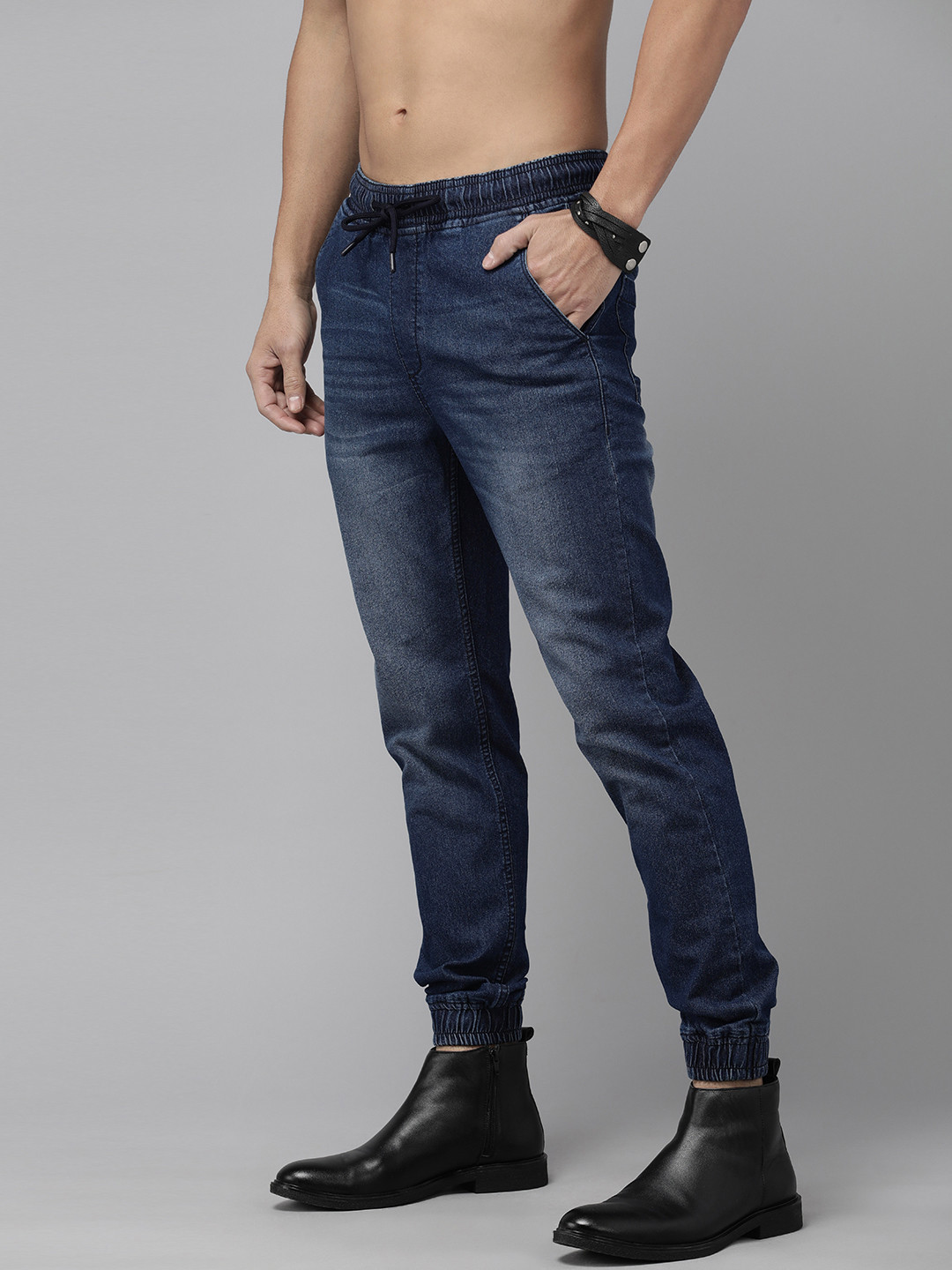 Roadster The Lifestyle Co. Men Slim Fit Mid Rise Denim Joggers Jeans