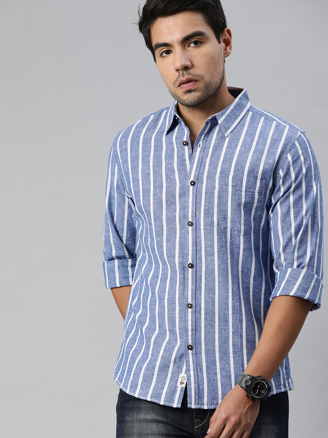 Roadster Men Blue & White Regular Fit Striped Casual Cotton-Linen Shirt