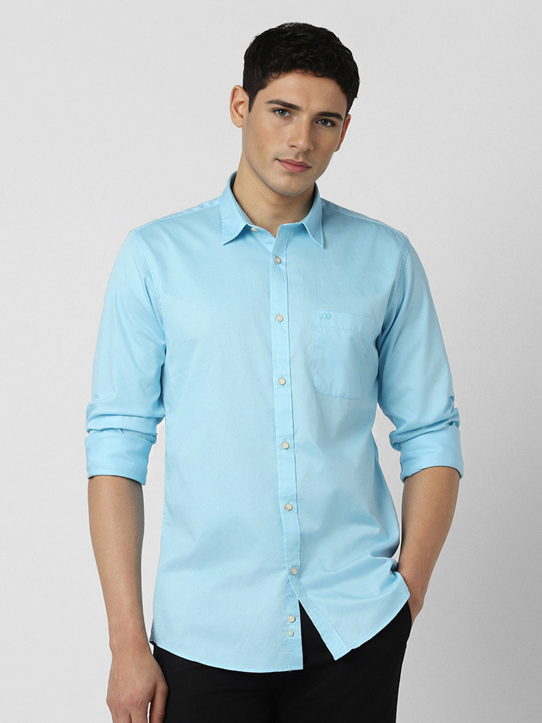 Peter England Casuals Slim Fit Opaque Pure Cotton Casual Shirt