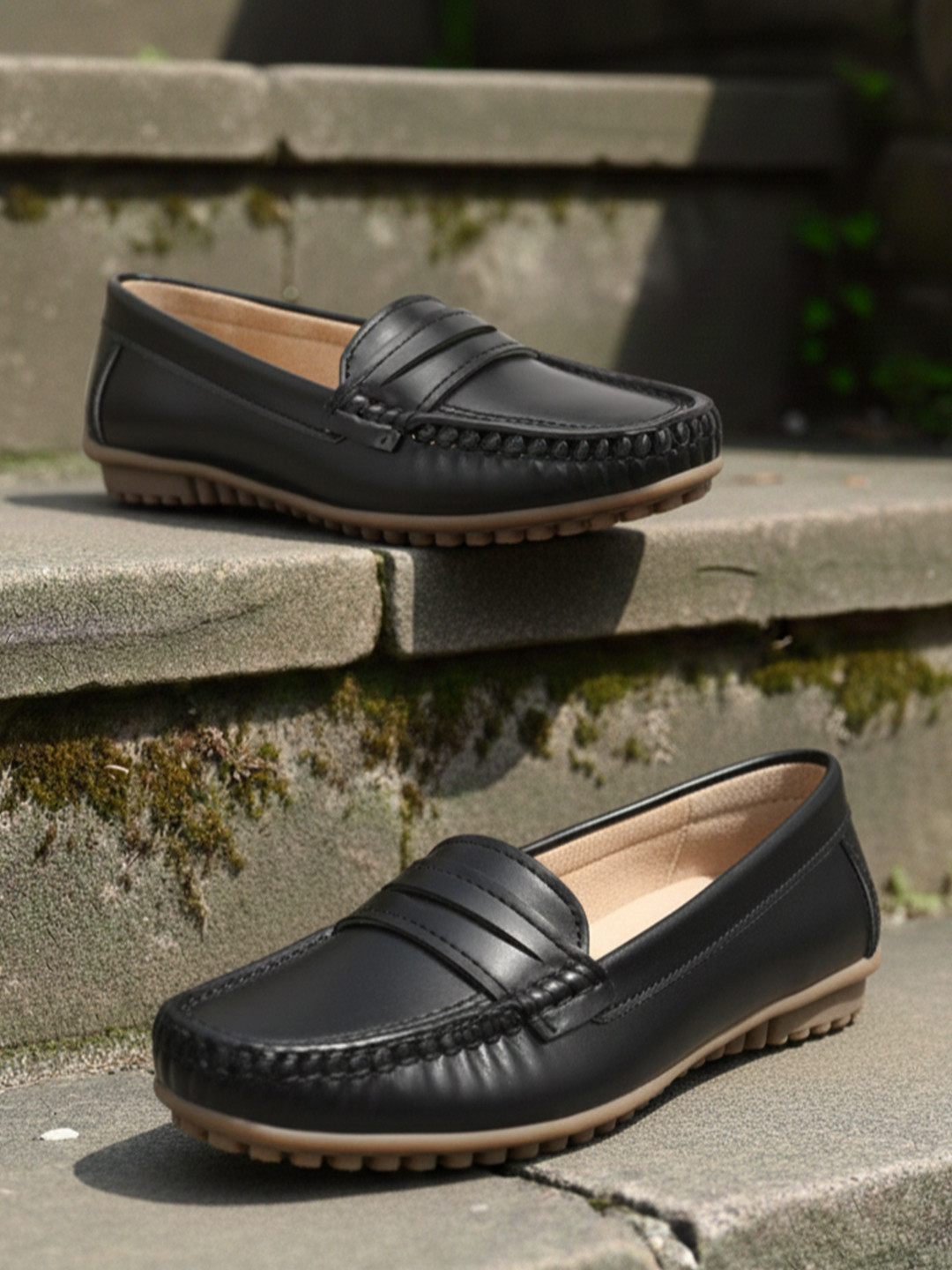 

KARADDI Black Comfortable & Lightweight Casual Shoes