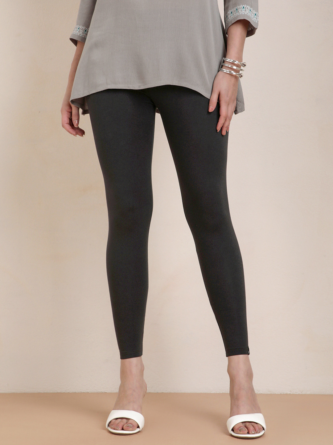 TWIN BIRDS Women Charcoal Grey Solid Ankle-Length Leggings