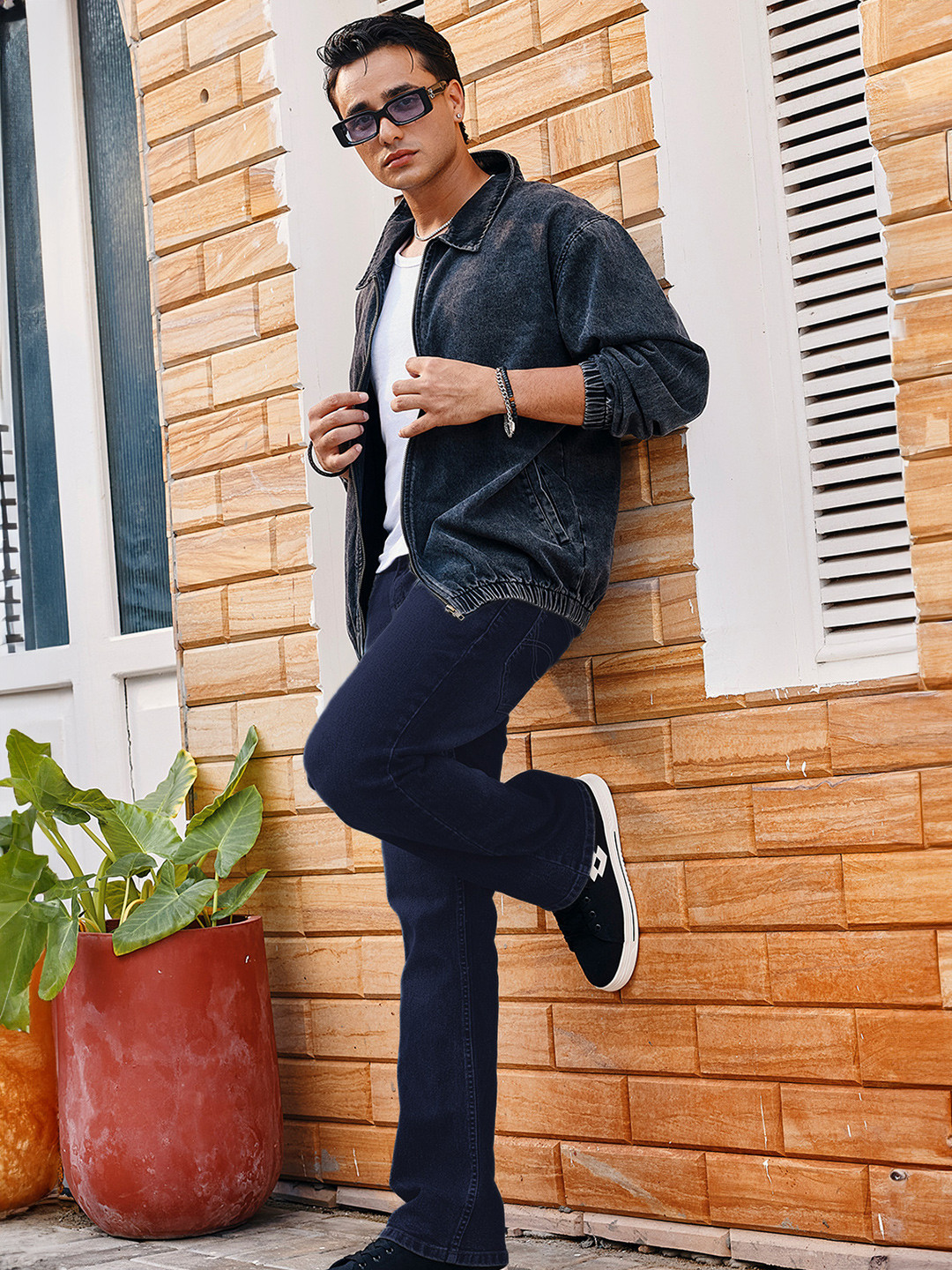Urbano Fashion Men Mid Rise Light Fade Stretchable Bootcut Jeans