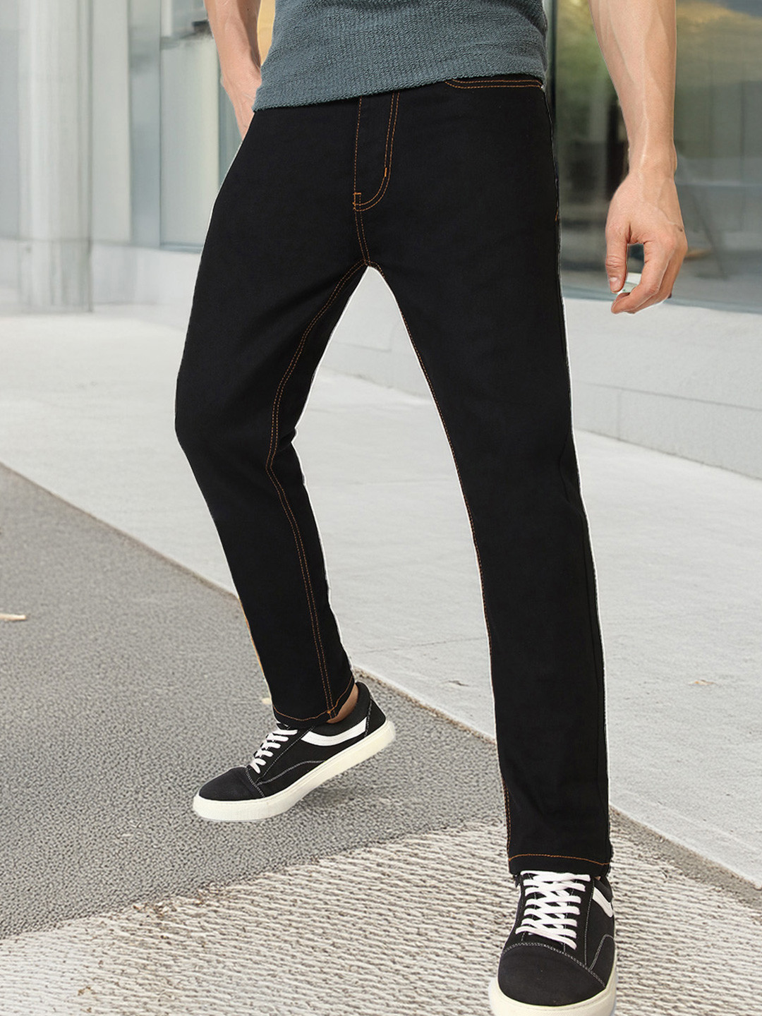 Urbano Fashion Men Black Slim Fit Mid-Rise Clean Look Stretchable Jeans