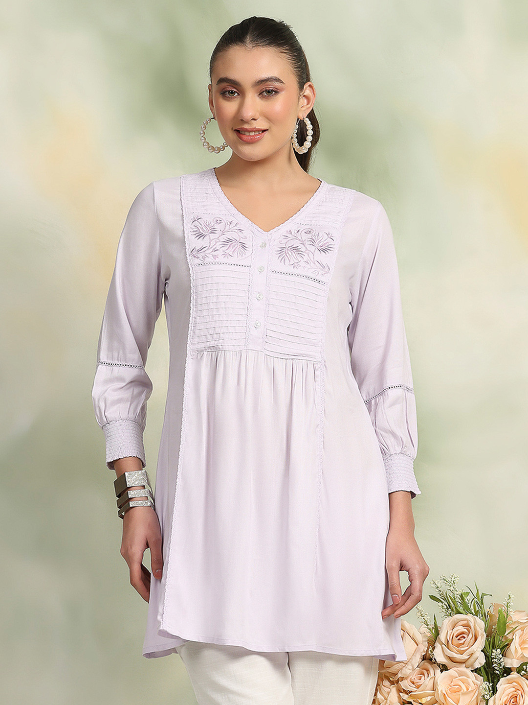 Nayam By Lakshita Floral Embroidered V-Neck Thread Work Kurti