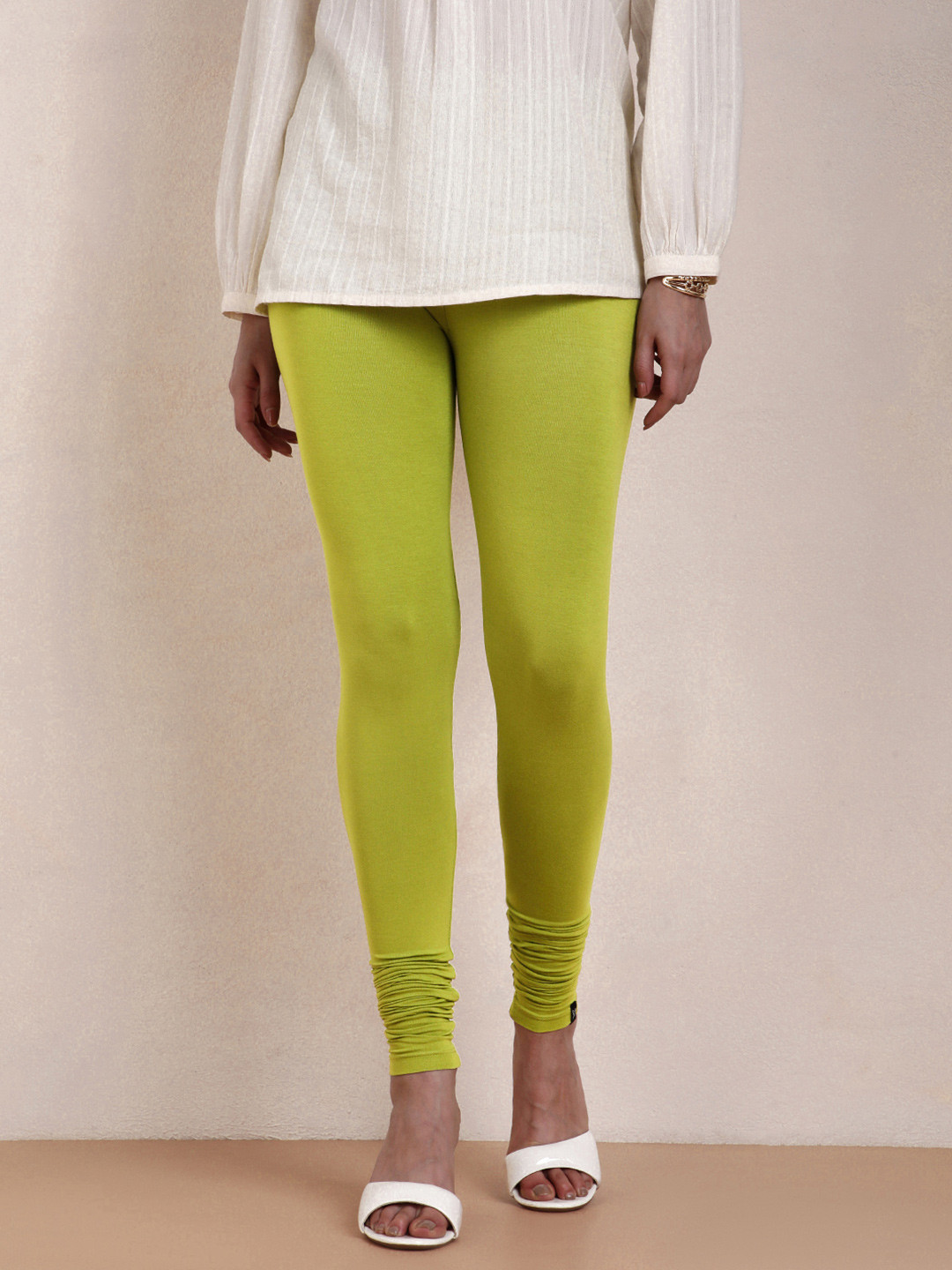TWIN BIRDS Women Green Solid Churidar-Length Leggings