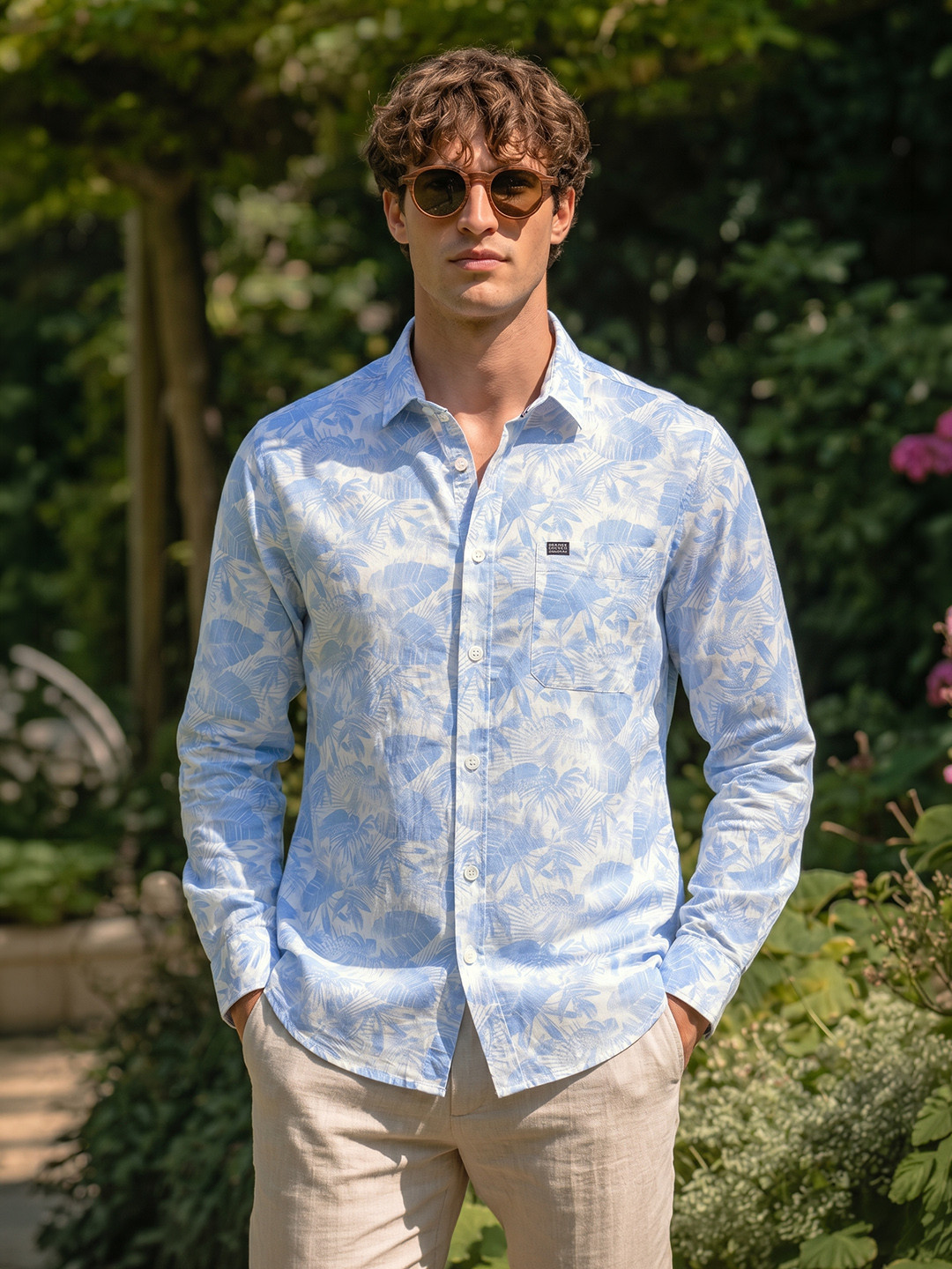 The Indian Garage Co Men Blue & White Slim Fit Printed Casual Shirt