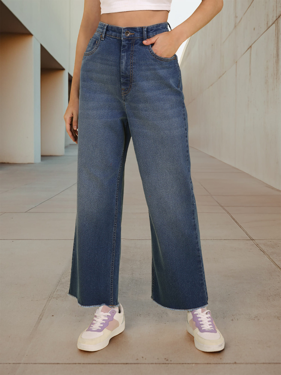 Flying Machine Women Blue Straight Fit High-Rise Light Fade Stretchable Jeans