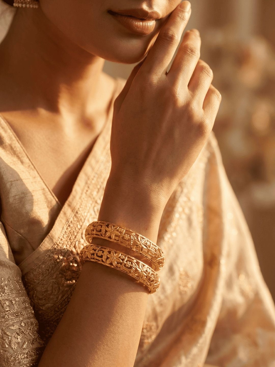 Jewar Mandi Set Of 2 Gold-Plated Bangles