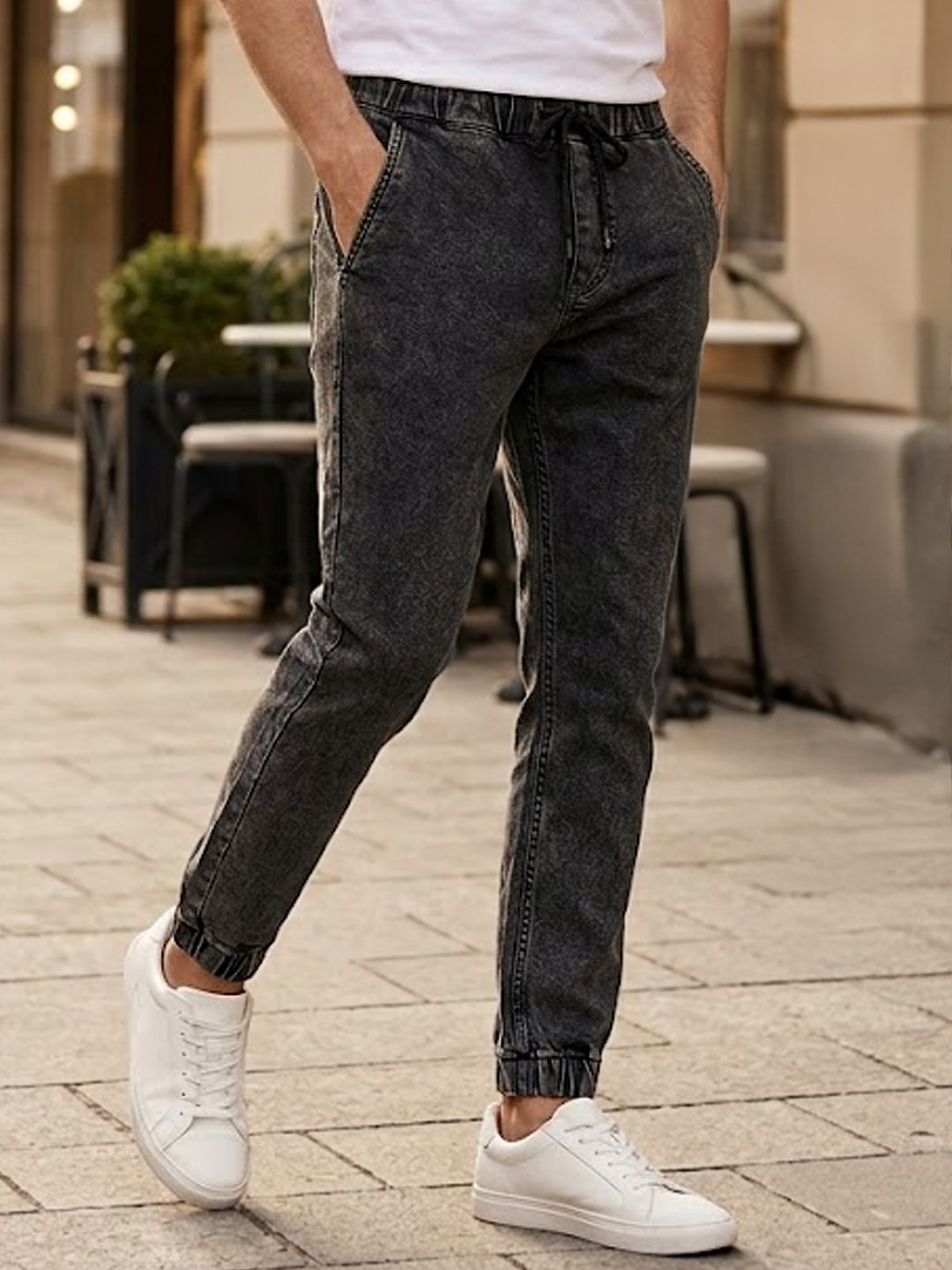 Urbano Fashion Men Black Slim Fit Mid-Rise Clean Look Acid Wash Stretchable Jogger Jeans