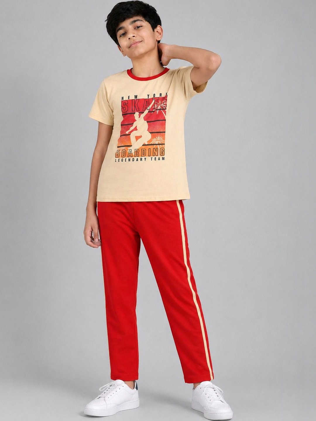 Todd N Teen Boys Typographic Printed Pure Cotton T-shirt with Trousers