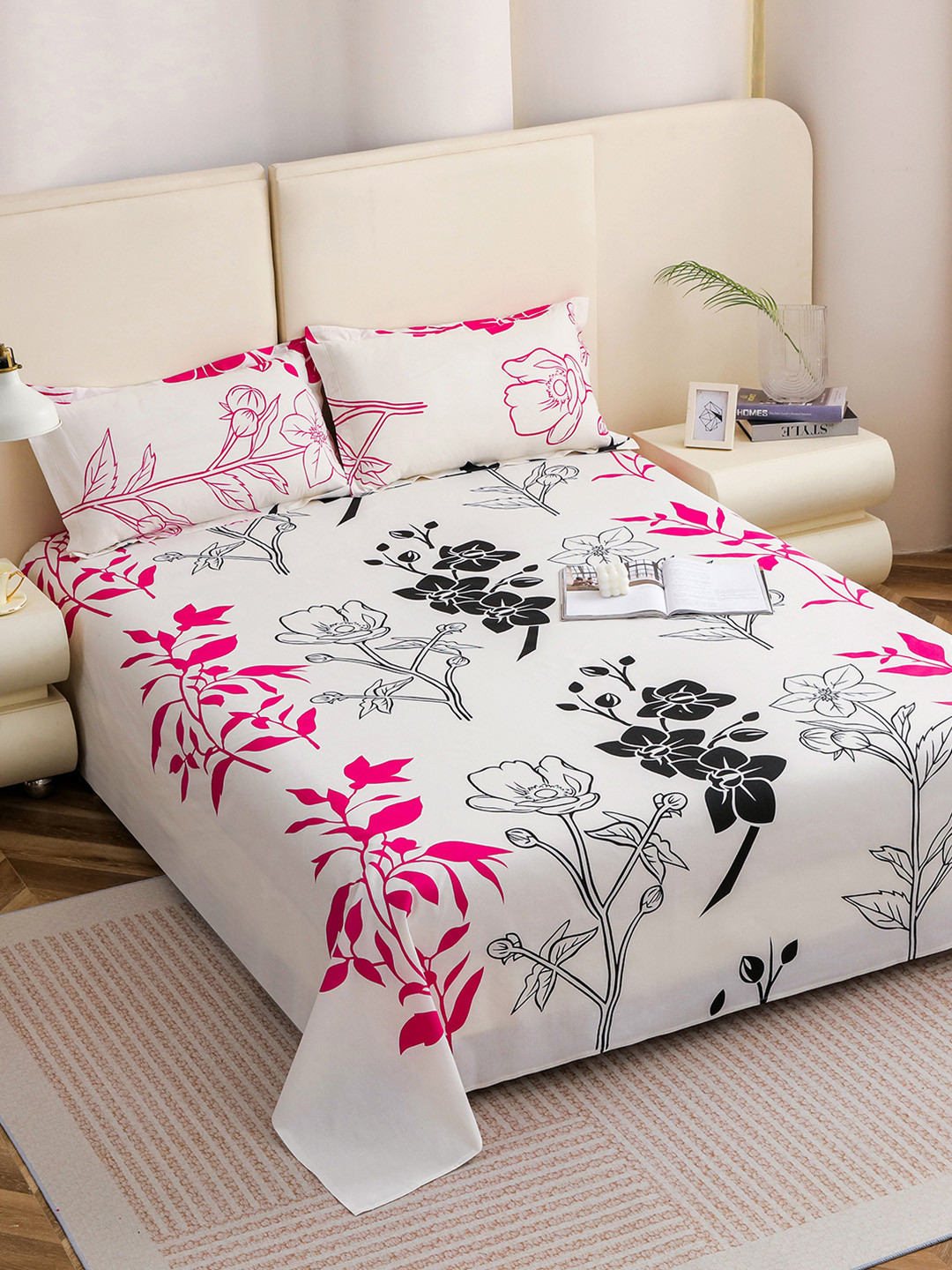 Story@home White Floral Cotton 210 TC King Fine Bedsheet with Pillow Covers - 89x106 In