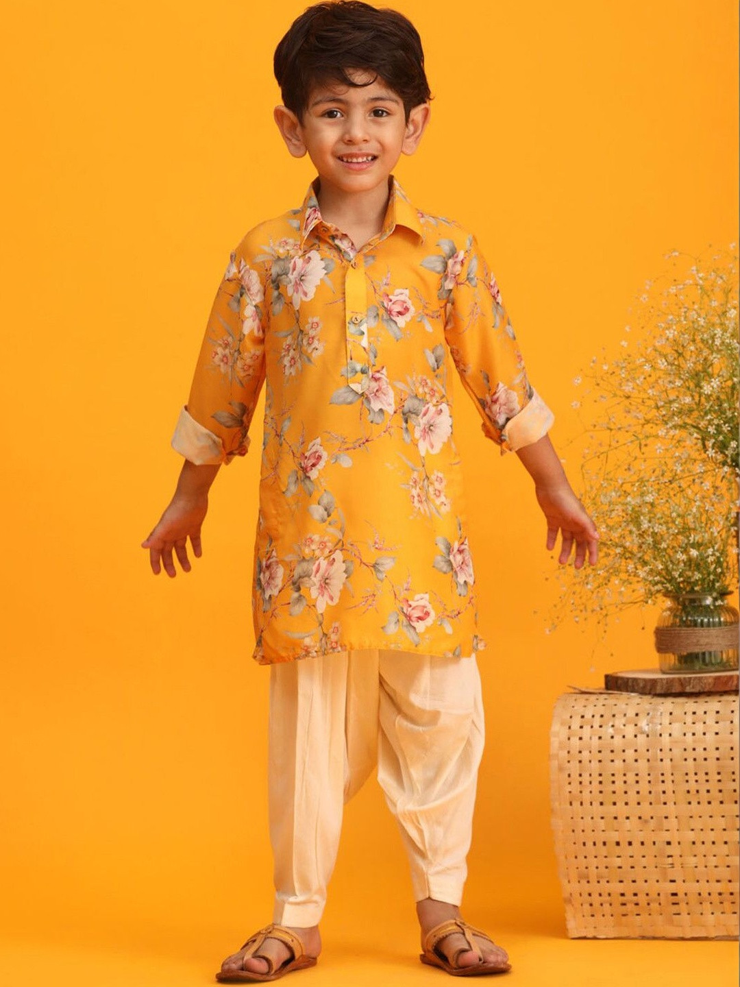 VASTRAMAY Boys Yellow Block Print Kurta & Patiyala Set