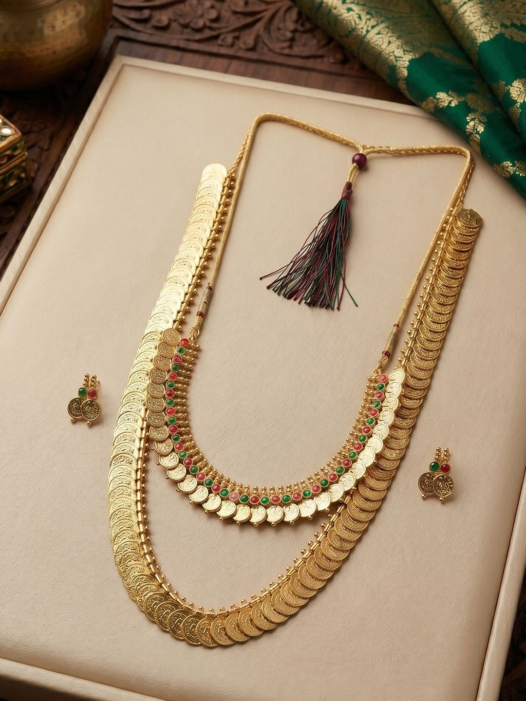 YouBella Gold-Plated Stone Studded & Beaded Jewellery Set