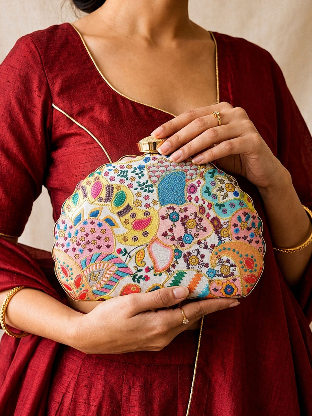 ARTKLIM Embroidered Box Clutch