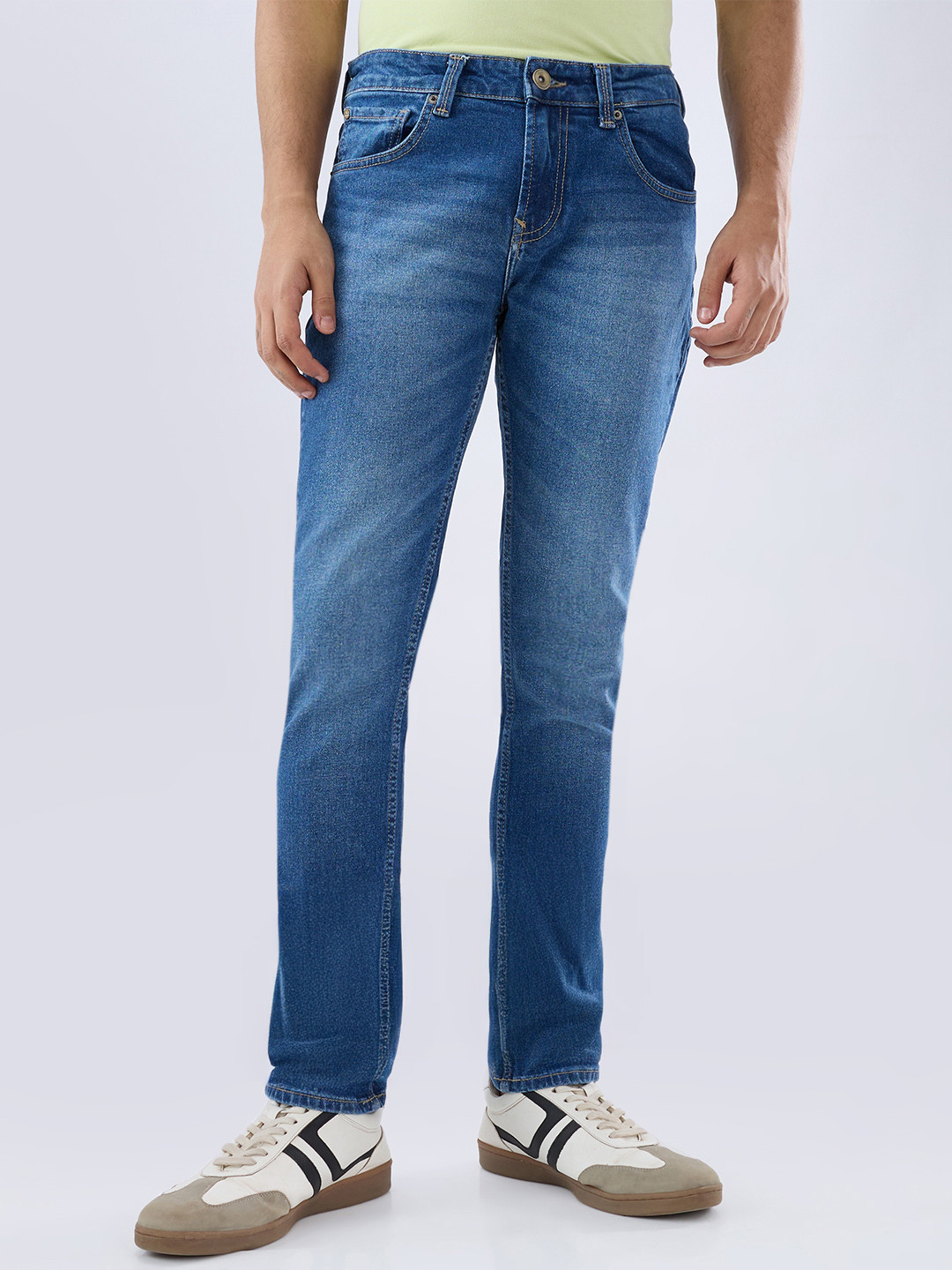 SPYKAR Men Slim Fit Low-Rise Heavy Fade Stretchable Jeans