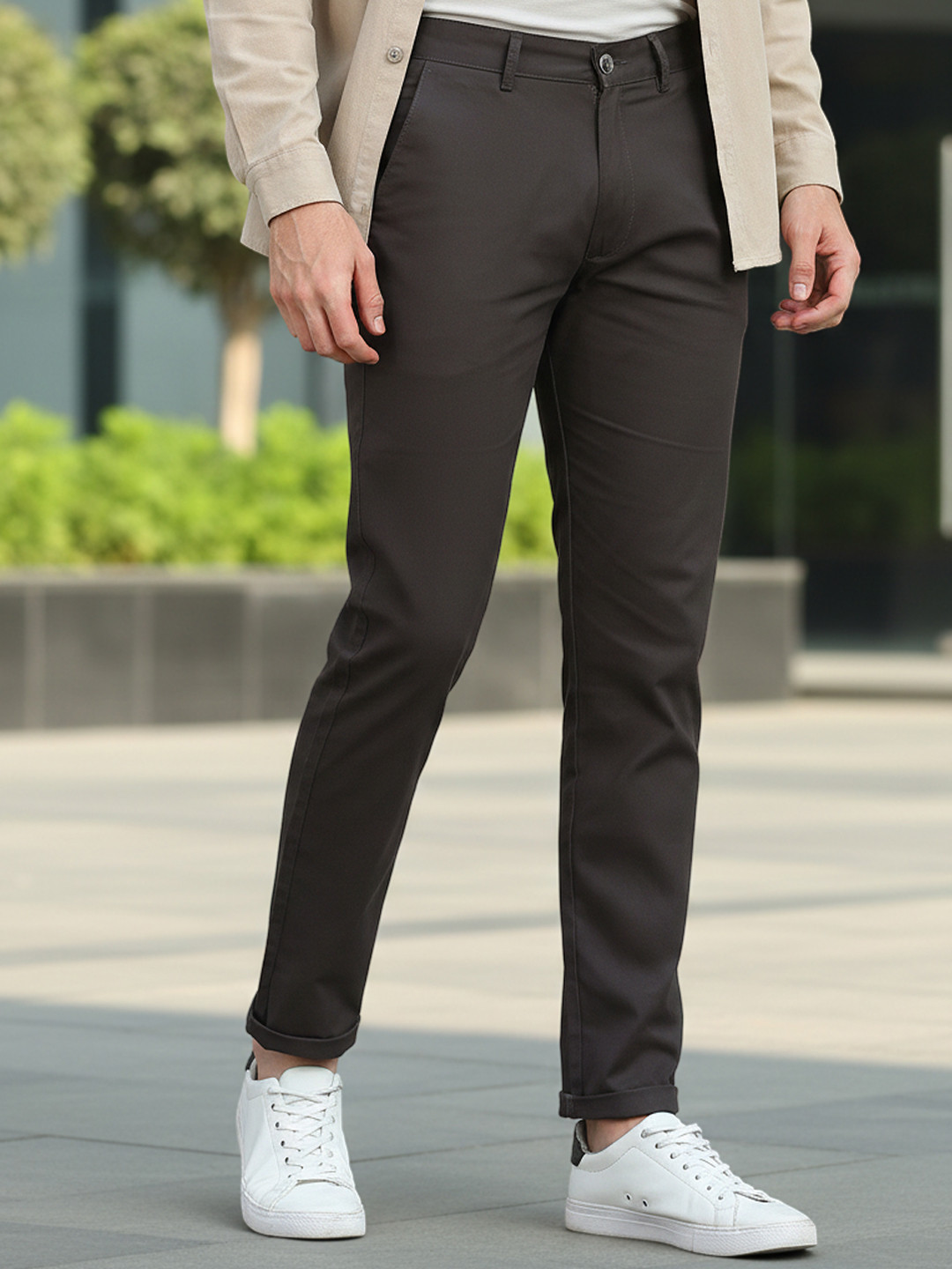 Urbano Fashion Men Grey Slim Fit Easy Wash Trousers
