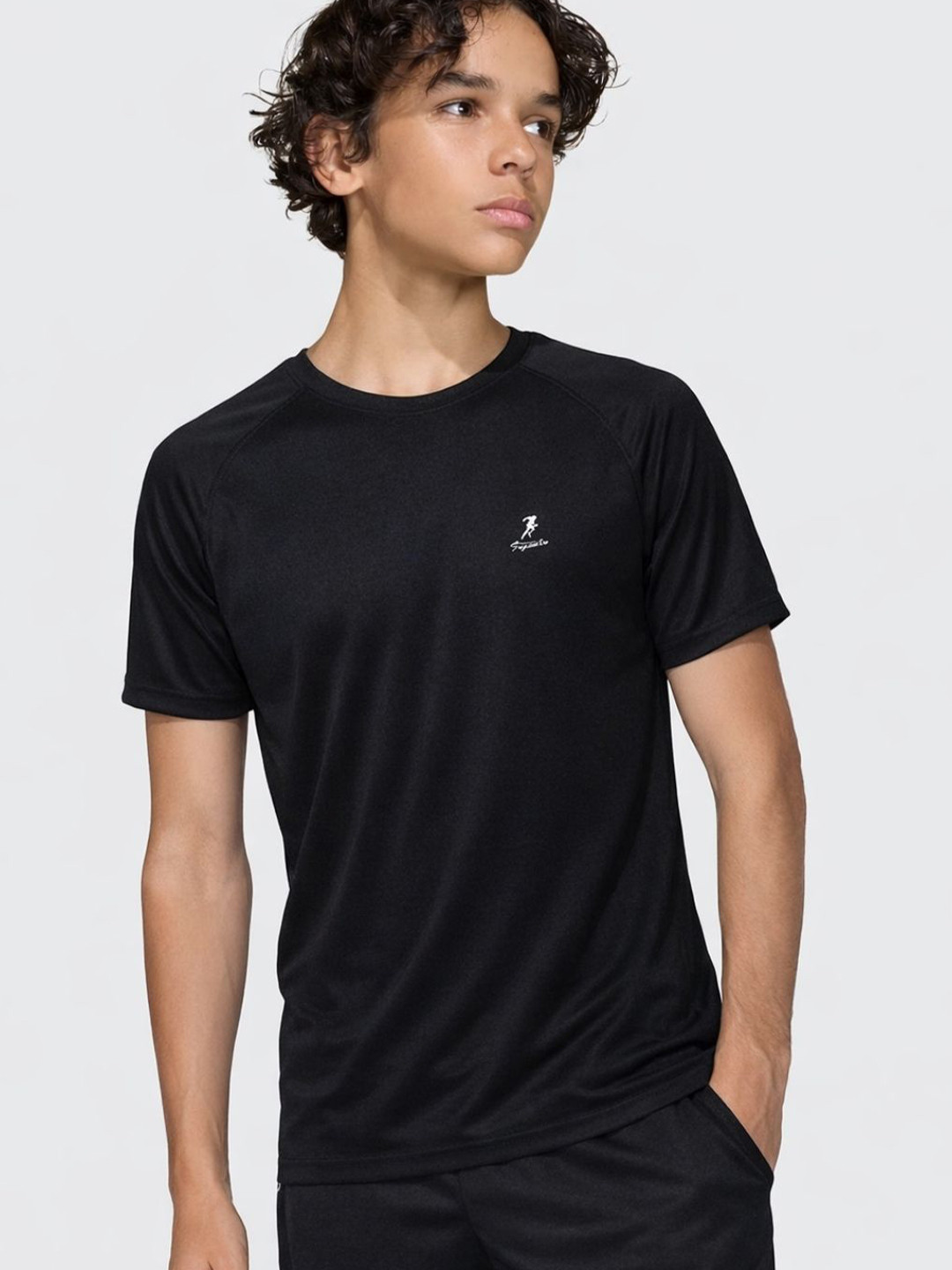 ARMISTO Boys Black Solid Dri-FIT Badminton T-shirt