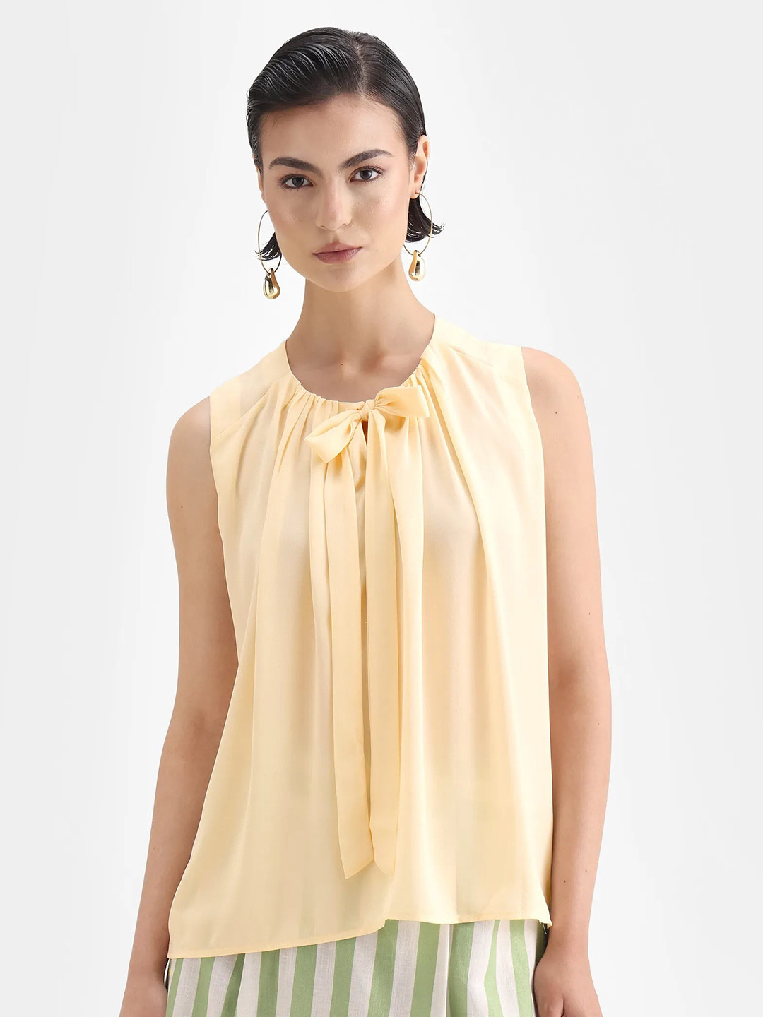 RAREISM Tie-Up Neck Top