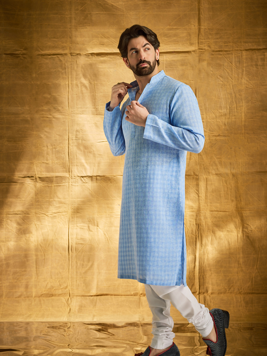 SOJANYA Men Blue Kurta with Churidar