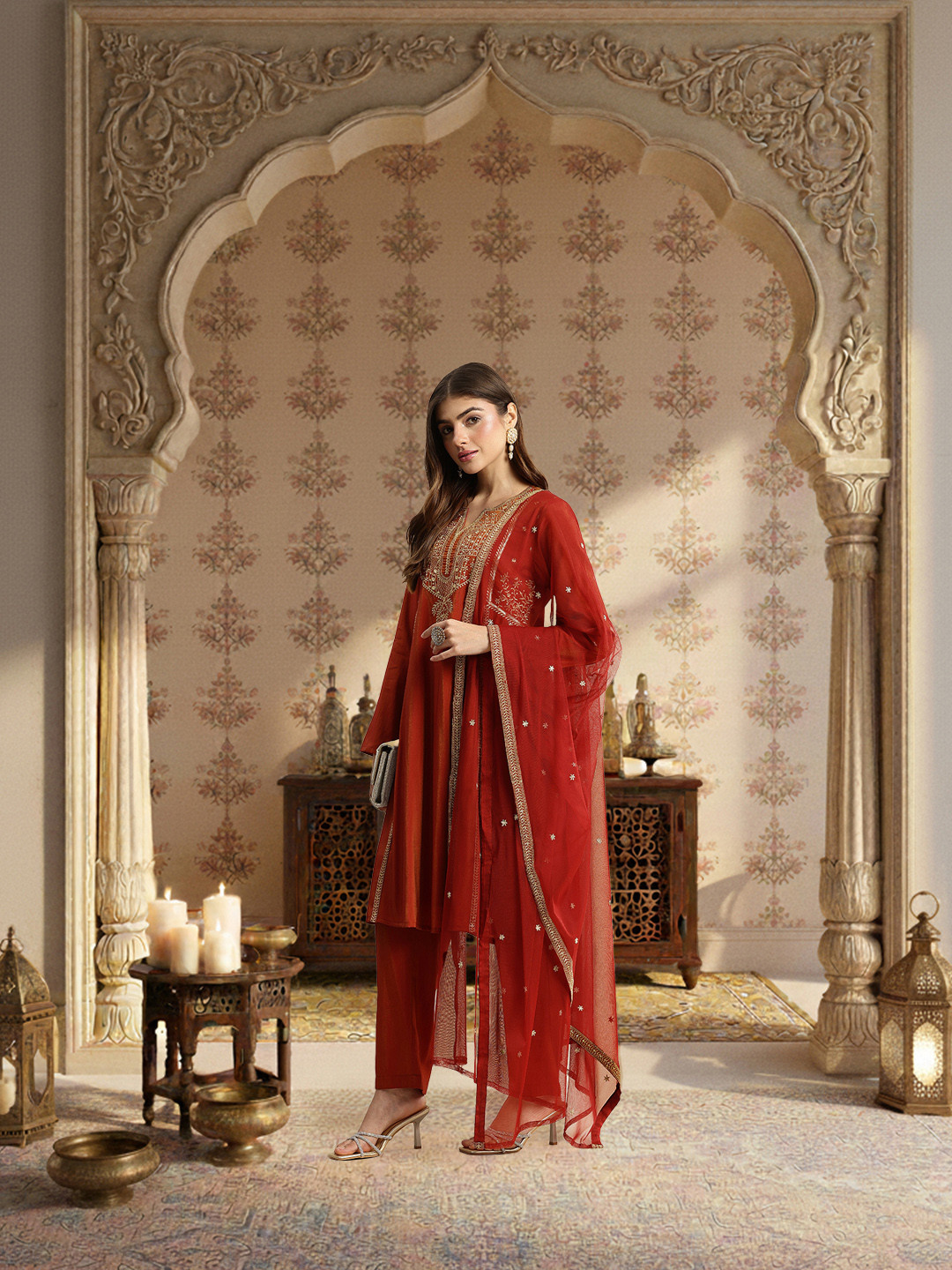 House of Pataudi Ethnic Motifs Embroidered Thread Work Jashn Kurta with Trousers & Dupatta