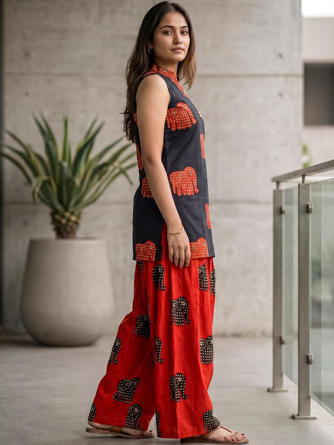 IMONI Women Ethnic Motifs Printed Regular Pure Cotton Kurta with Palazzos