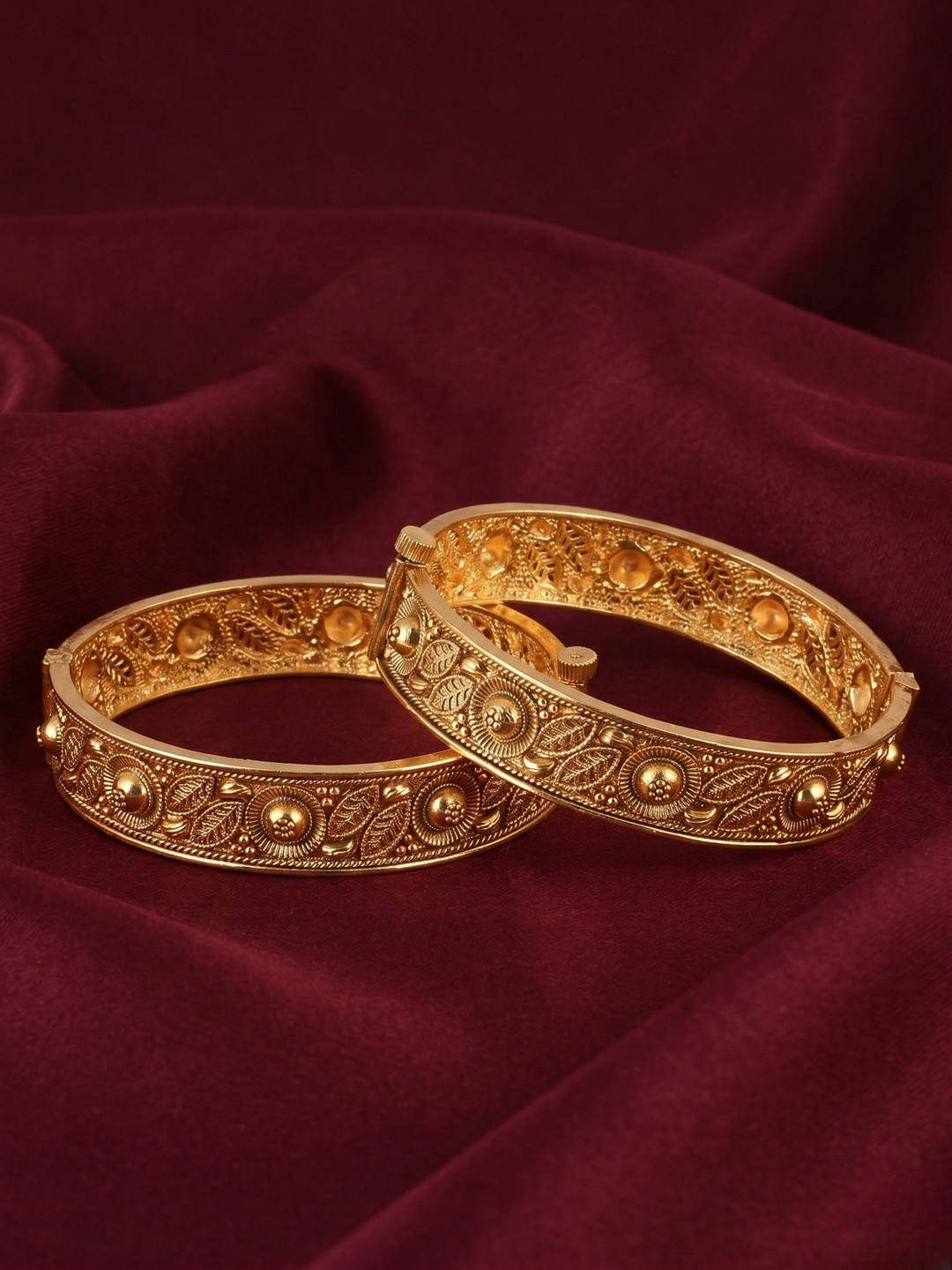 Adwitiya Collection Set Of 2 Gold-plated Stone-Studded & Beaded Kada Bangles