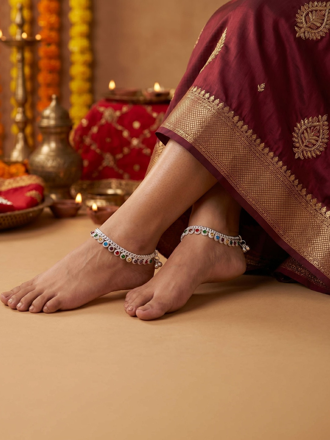 Jewar Mandi Women Silver-Plated Stone Studded Anklets