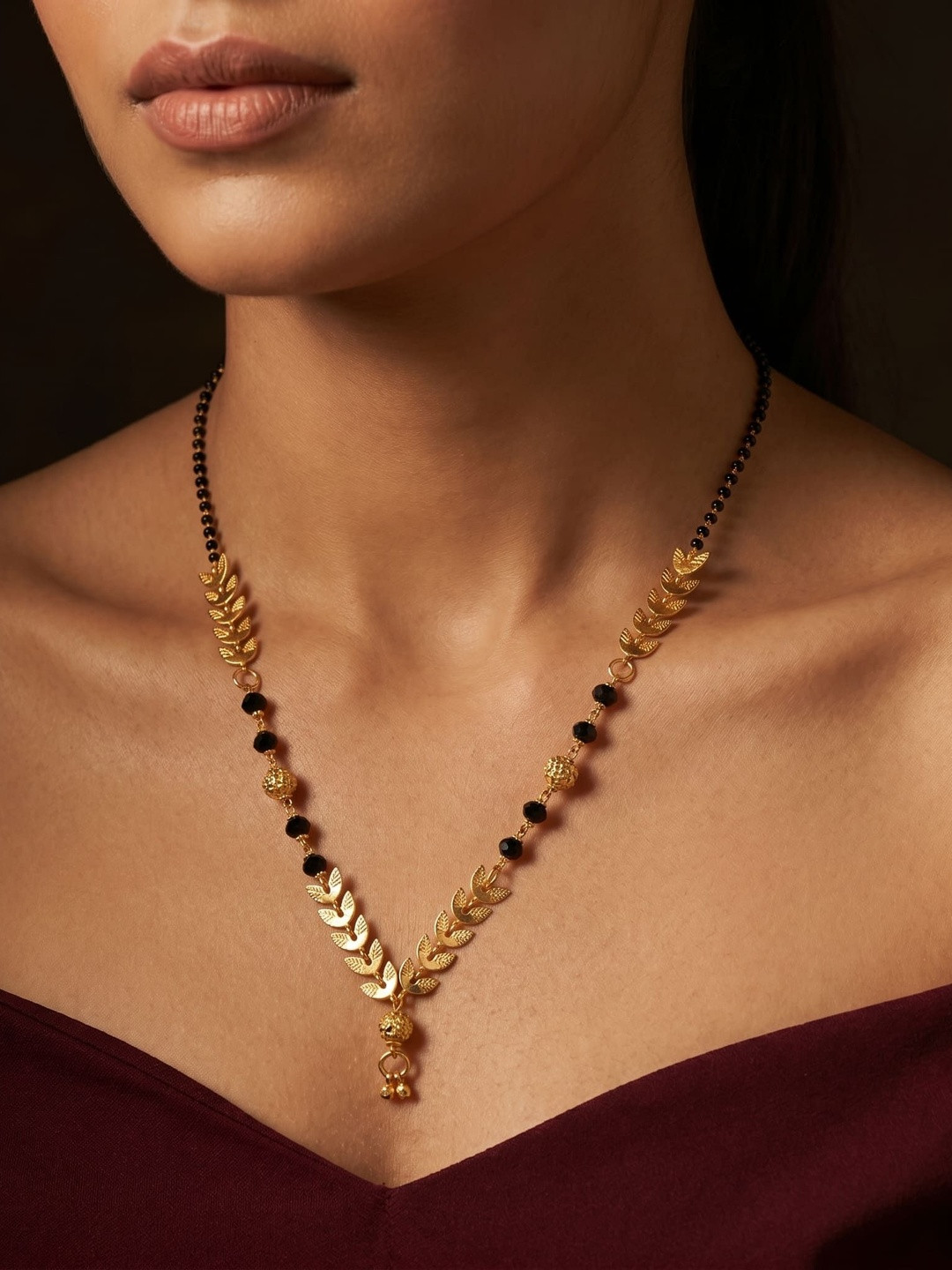 Jewar Mandi Black Gold-Plated Crystal-Studded & Beaded Mangalsutra