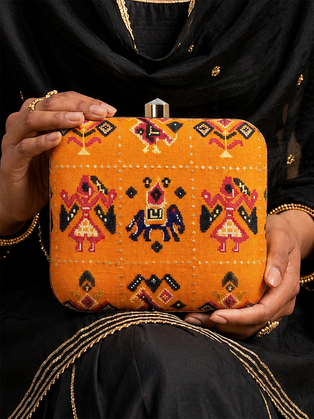 ARTKLIM Women Printed Fabric Box Clutch